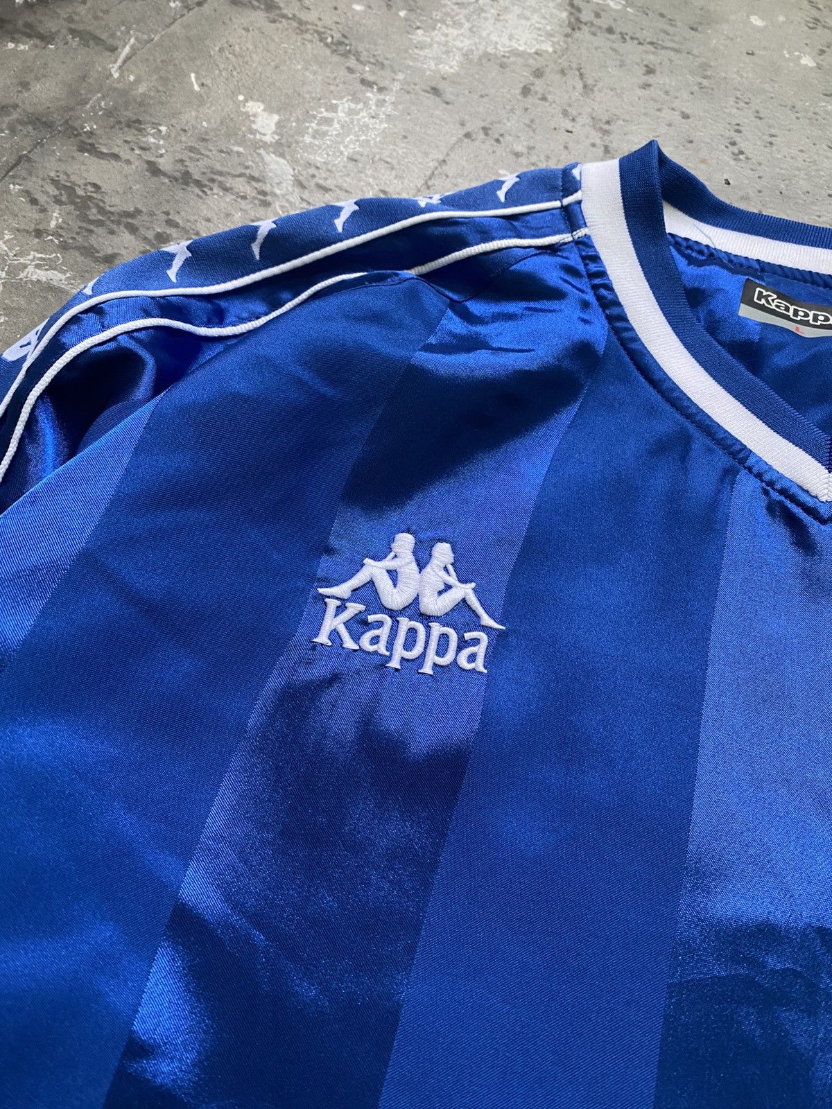 Kappa Vintage Kappa Italy Side Tape V Neck Jersey Size US L / EU 52-54 / 3 - 7 Thumbnail