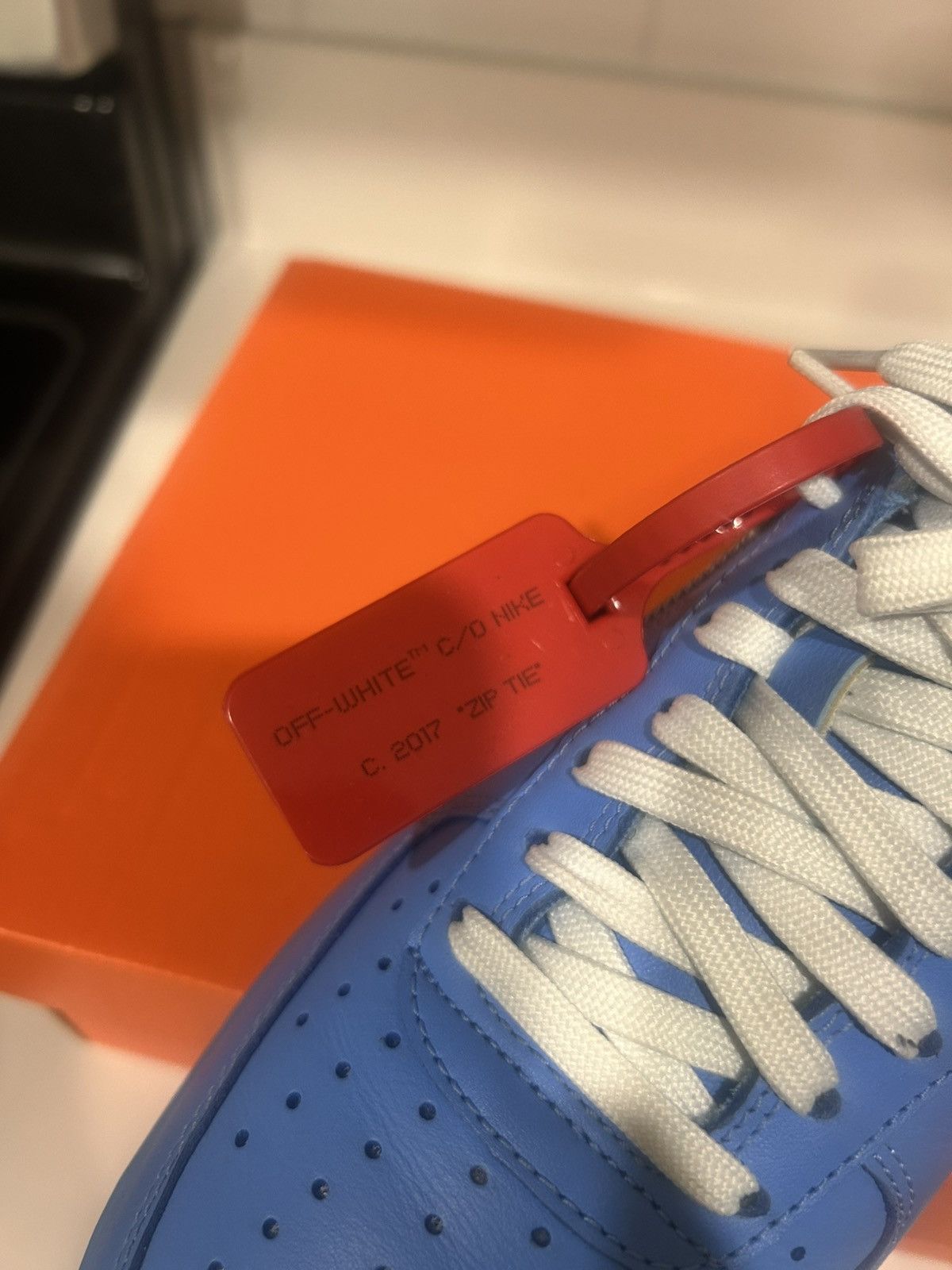 Nike × Off-White Off White Air Force 1 MCA University Blue Size US 7.5 / EU 40-41 - 13 Thumbnail