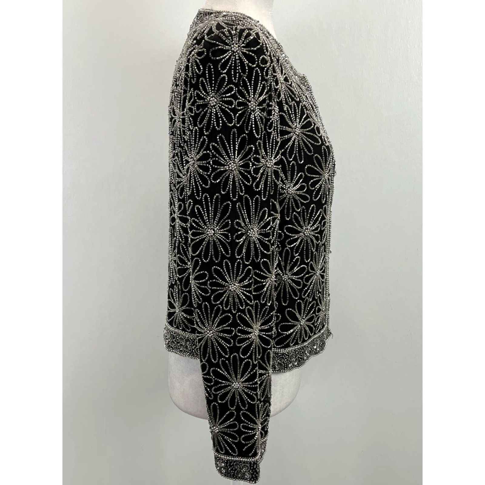 Vintage VINTAGE Scala Beaded Silk Jacket Womens Black Formal Evening 1980s Flower Pattern M Size M / US 6-8 / IT 42-44 - 4 Thumbnail