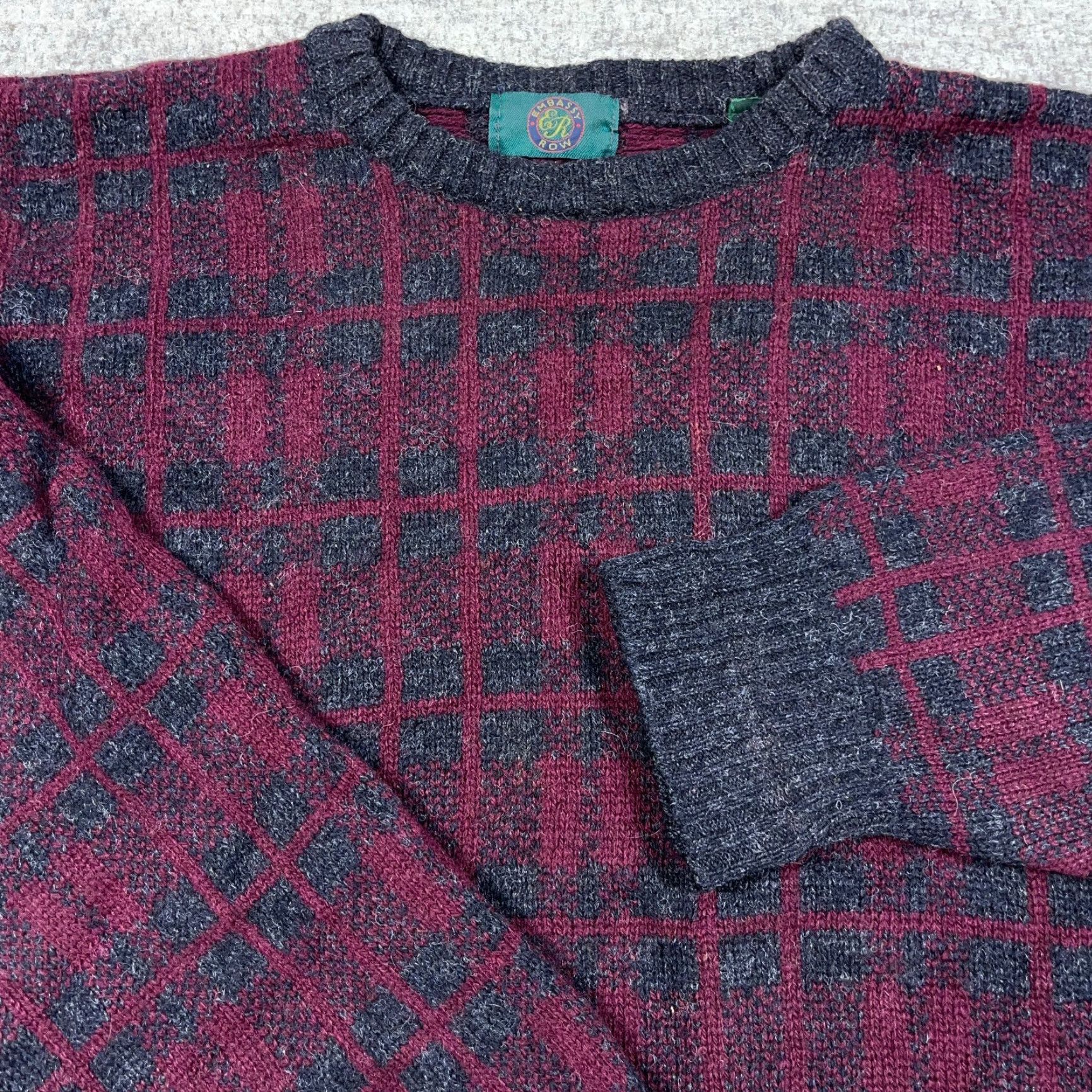 Vintage VINTAGE Grandpa Sweater Men XL Red Gray Wool Chunky Knit Geometric Plaid 90s EMBASSY ROW Pullover Crew Neck Size US XL / EU 56 / 4 - 5 Thumbnail
