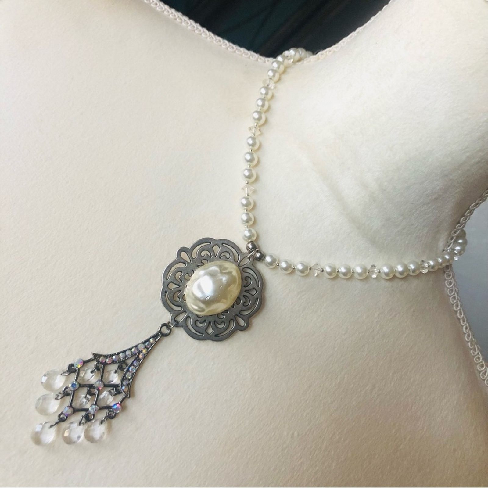 Handmade Handcrafted repurpose vintage pendant crystal pearl necklace Size ONE SIZE - 1 Thumbnail