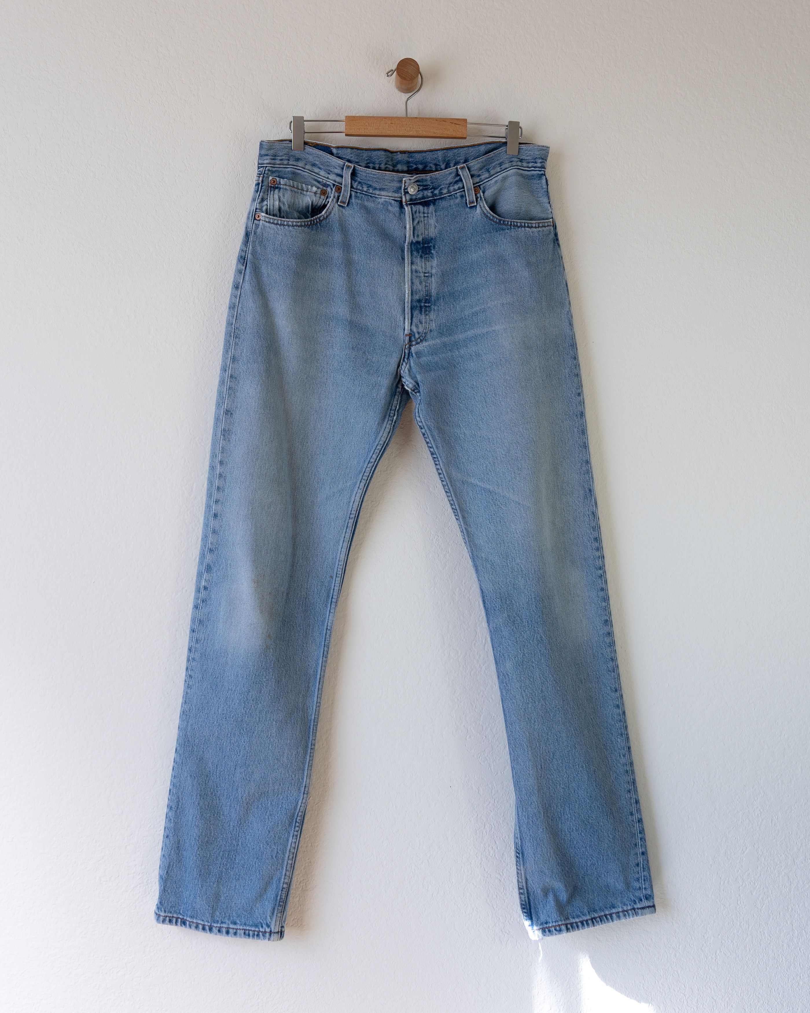 image of 90's Vintage Levis 501 Light Wash Denim Jeans Size 36 in Blue, Men's