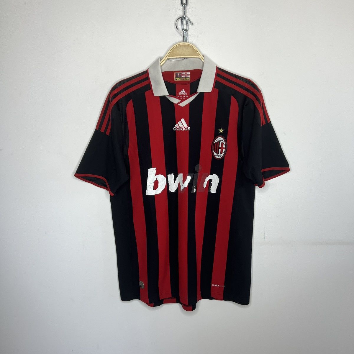 Adidas Authentic 09-10 Ronaldinho AC Milan Home Soccer Jersey Size US M / EU 48-50 / 2 - 2 Thumbnail