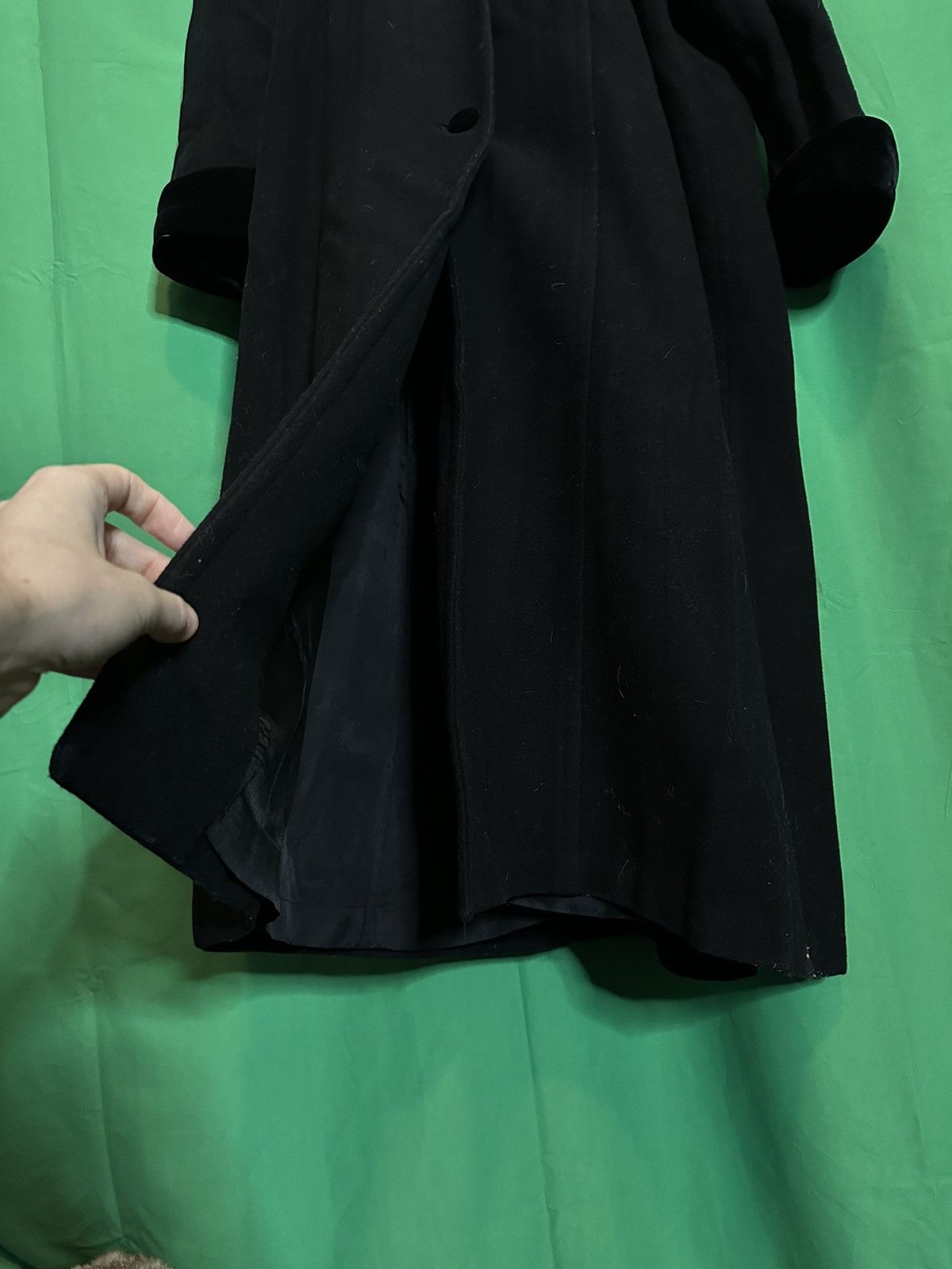 Halston Vintage runway black velvet floor length coat Size XL / US 12-14 / IT 48-50 - 11 Thumbnail
