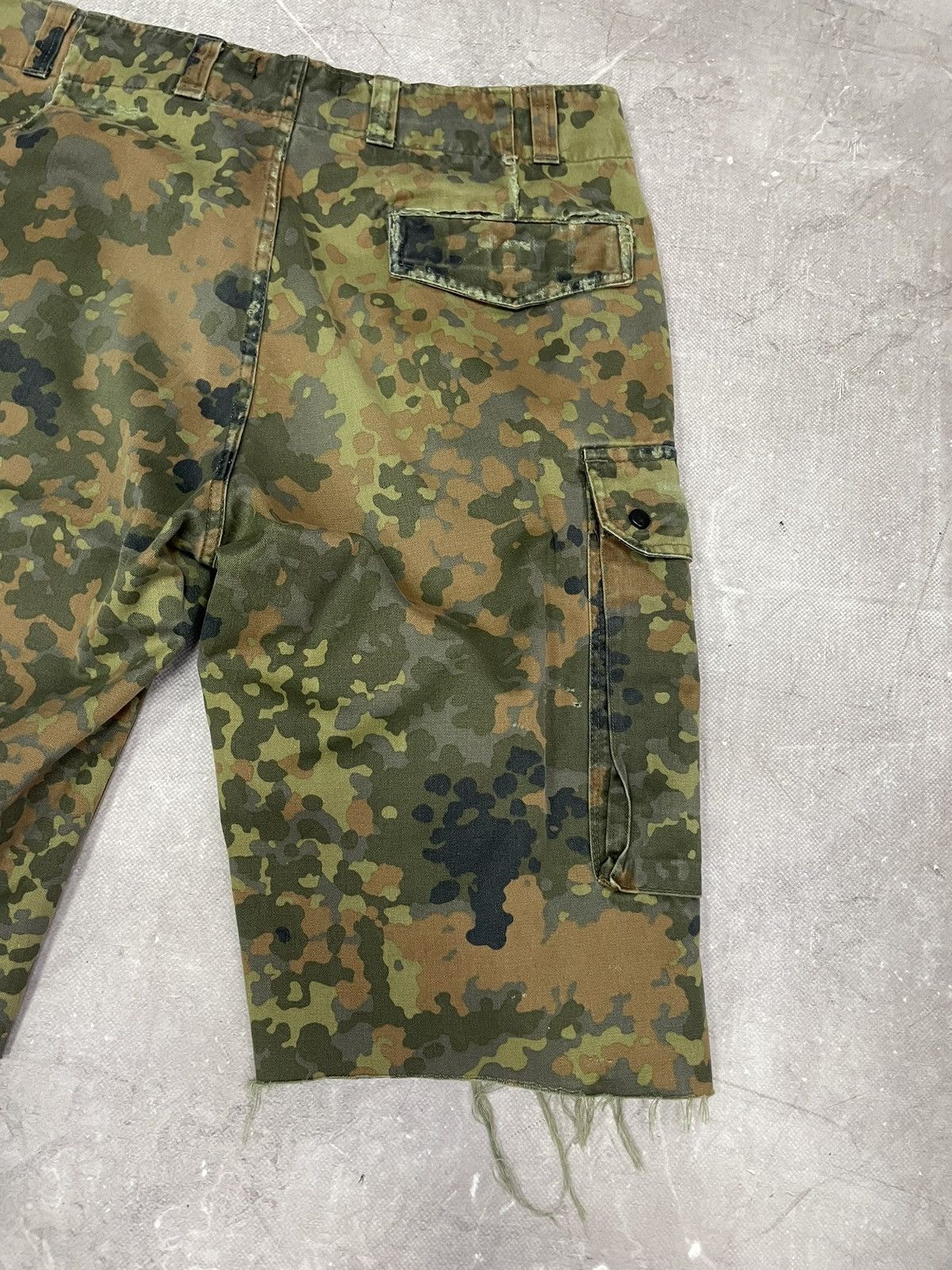 Yeezy Vintage Army German distressed yeezy style Gargo Shorts Size US 32 / EU 48 - 10 Thumbnail
