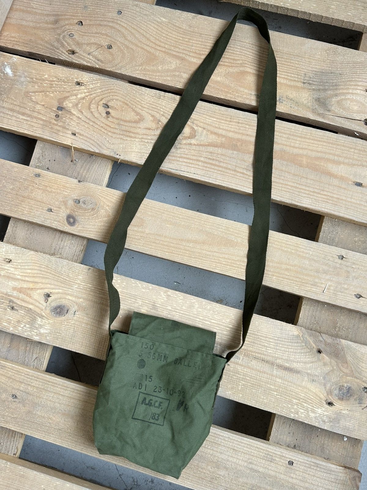 Vintage Vintage 90s 5.56mm F1 Ball Khaki Ammo Shoulder Bag Size ONE SIZE - 6 Thumbnail