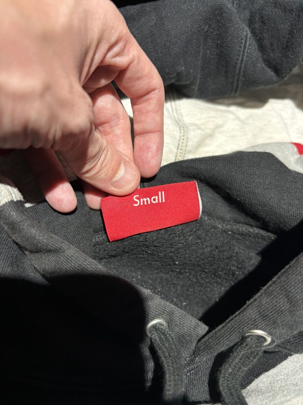 Supreme Supreme Striped Embroidered Hoodie Size US S / EU 44-46 / 1 - 6 Thumbnail