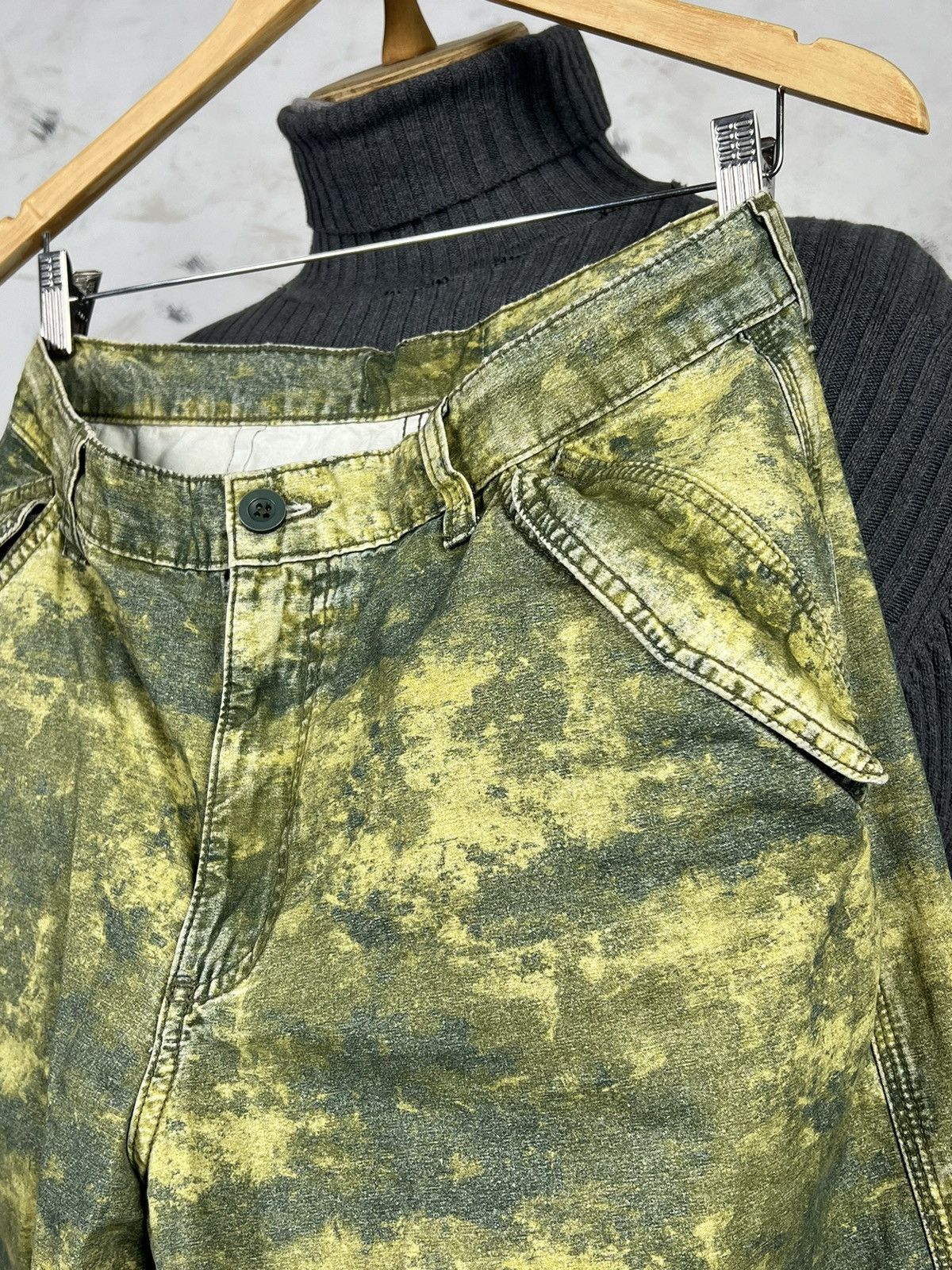 Vintage Vintage Camo Pattern Pants Wide Fit Size S - M Size US 30 / EU 46 - 7 Thumbnail