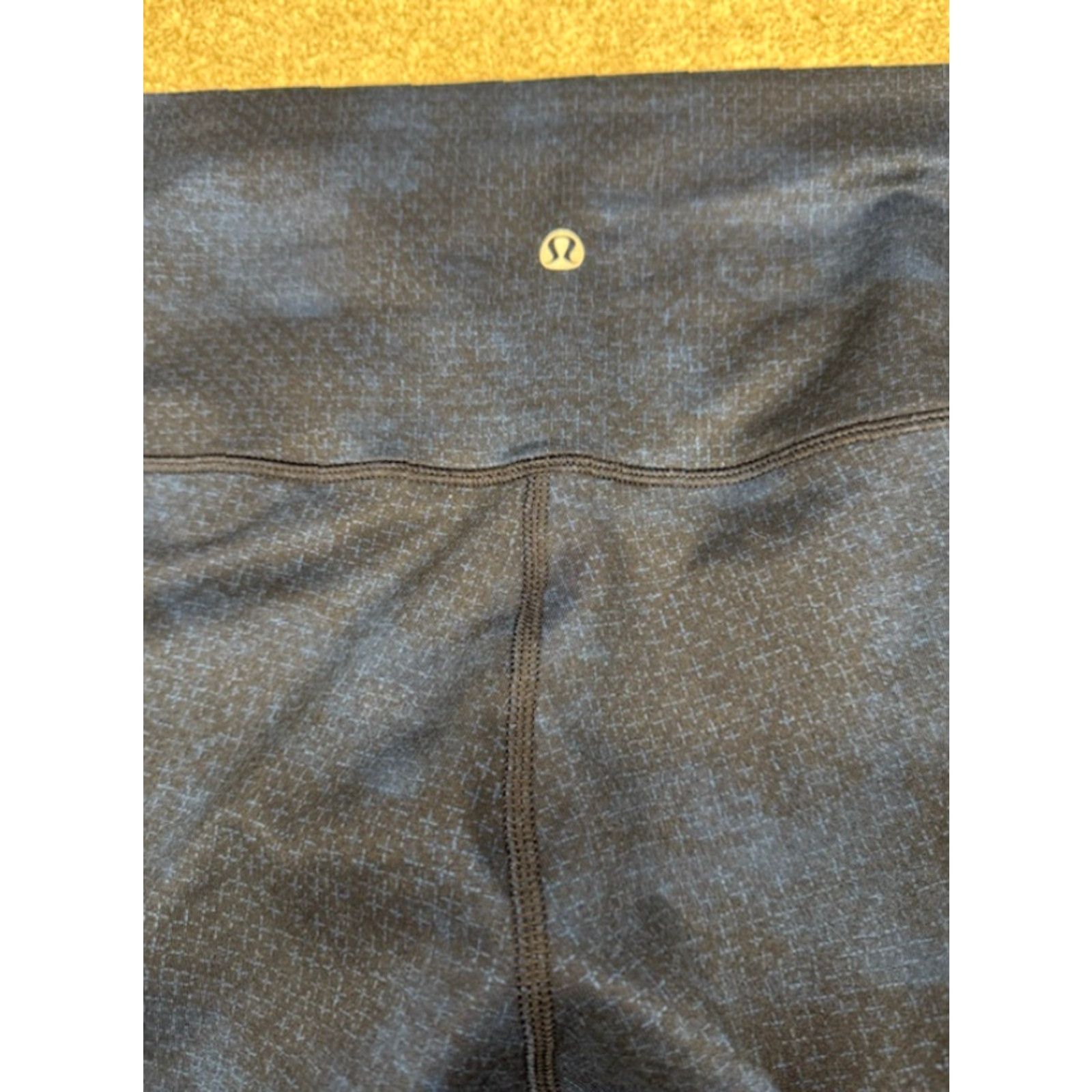 Lululemon Lululemon Wunder Under Crop Leggings High Rise Luxtreme Size 10 Black Blue 6274 - Womens Athletic Cropped Leggings, 22 in Inseam, Activewear, Skinny Size 32" / US 10 / IT 46 - 7 Thumbnail