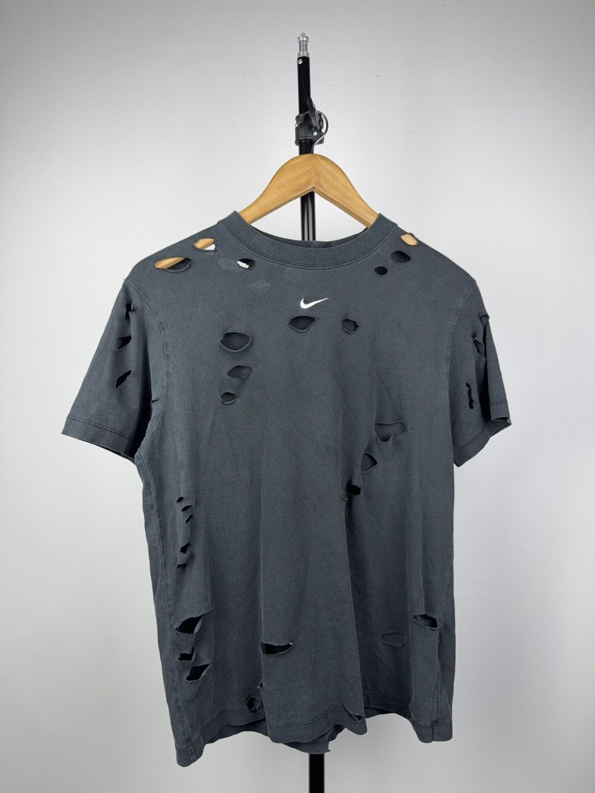 Nike 00s Nike Black Distressed Tee Central Swoosh Y2K Grunge Size US XS / EU 42 / 0 - 1 Thumbnail