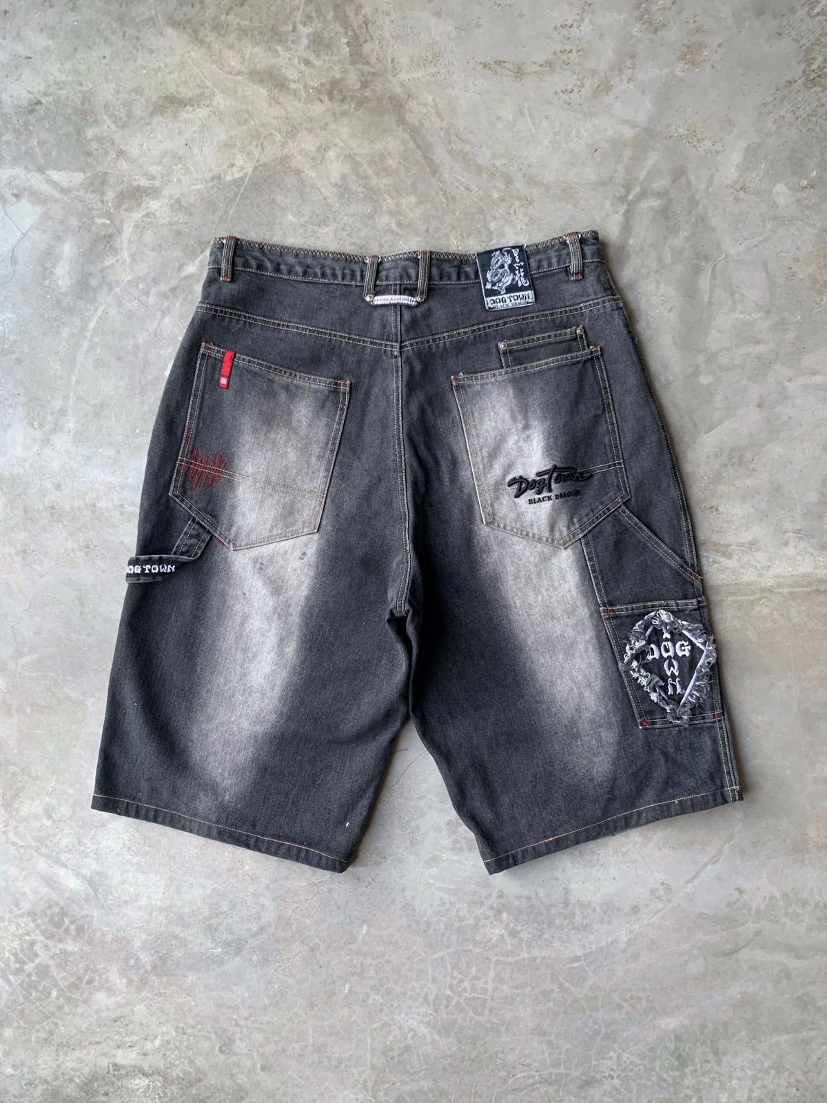 Other × Vintage Vintage Dogtown Skateboards Black Dragon Jorts Size US 39 - 1 Thumbnail