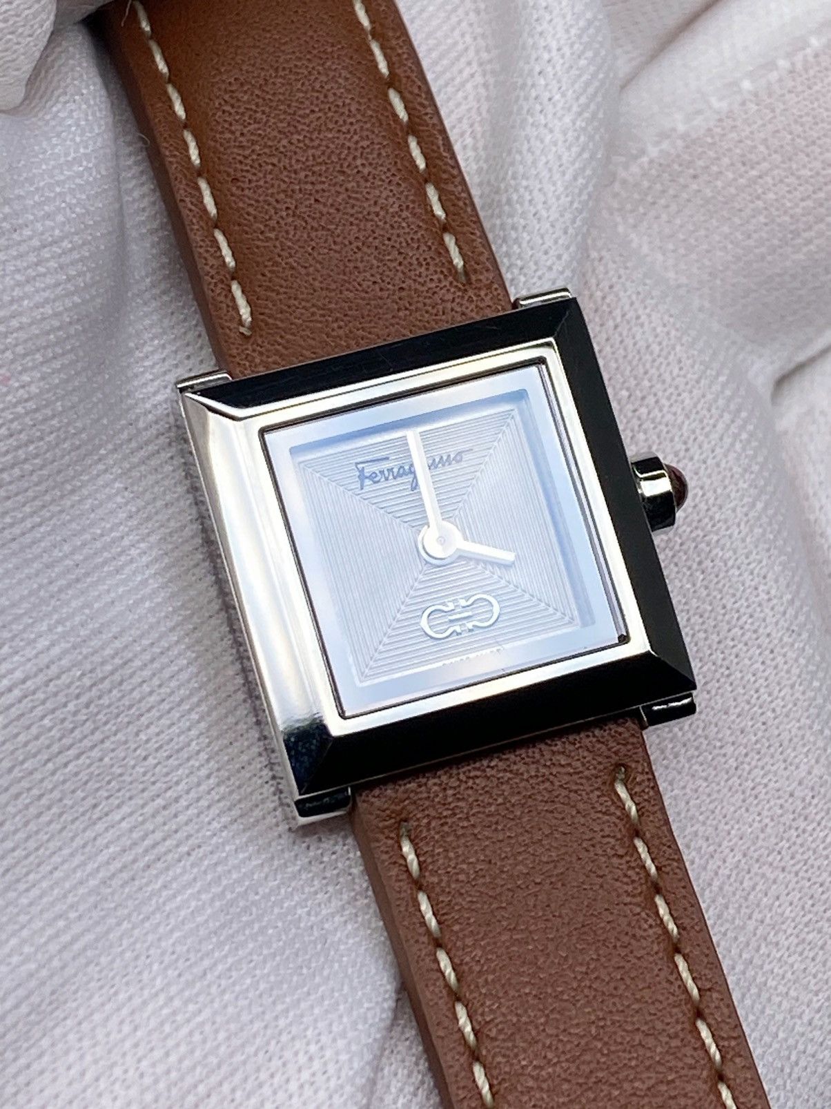 Salvatore Ferragamo Ferragamo Square Brown Leather Strap Watch 19mm Size ONE SIZE - 7 Thumbnail
