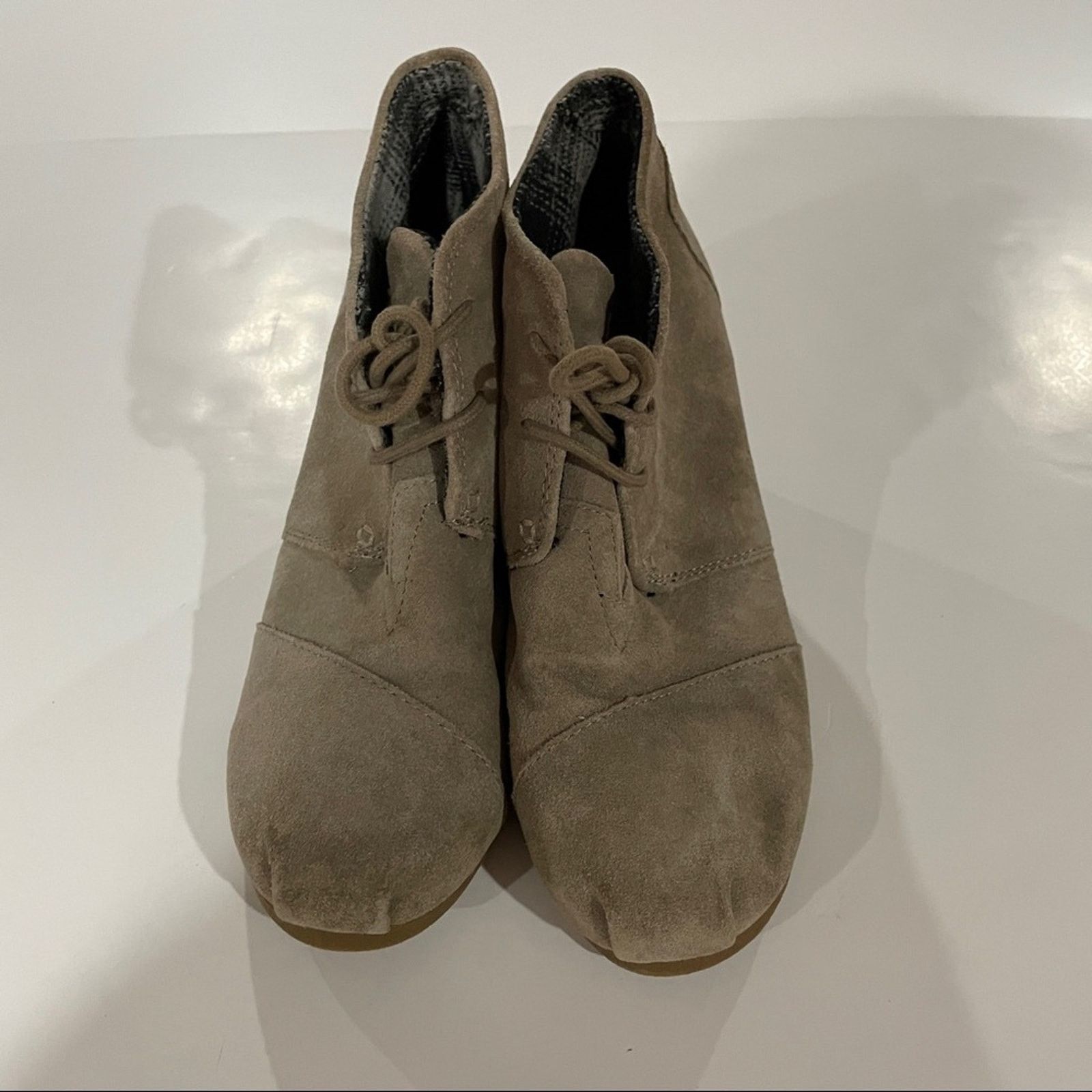 Toms Toms Desert Taupe Suede Wedge Heel Lace Up Booties Size 9 Size US 9 / IT 39 - 2 Thumbnail