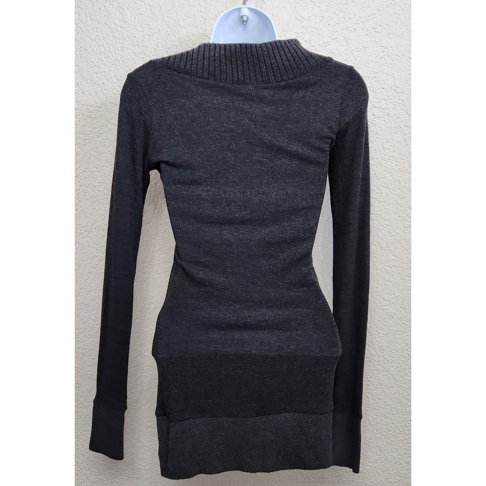 Other Poof Gray Charcoal Scoop Neck w/3 Buttons Sweater Top Small Size S / US 4 / IT 40 - 4 Thumbnail