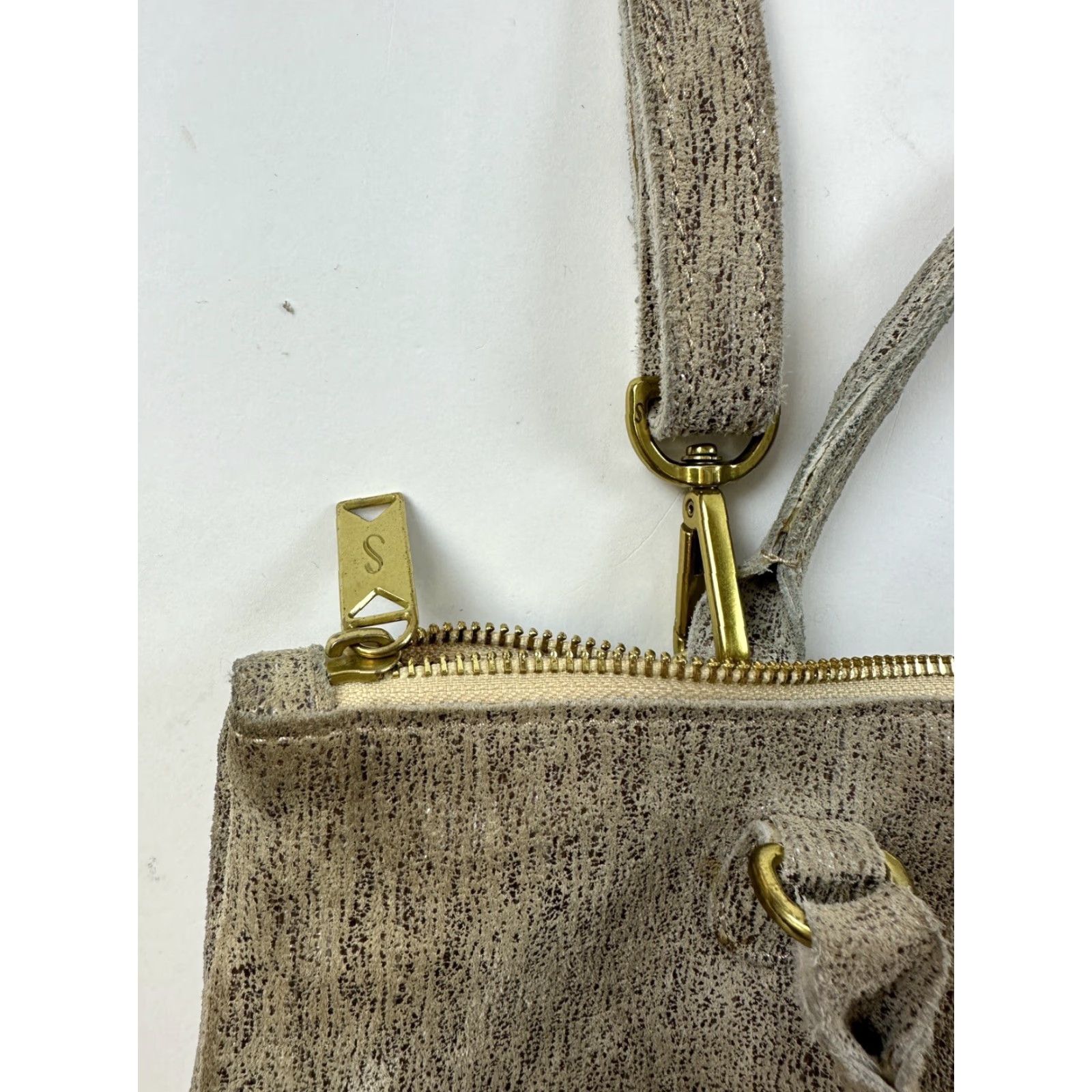 Vintage S Suede Crossbody Purse Medium Tan Gold Metallic Women Crossbody Medium Tan Suede Pink Exterior Gold Metallic Size ONE SIZE - 4 Thumbnail