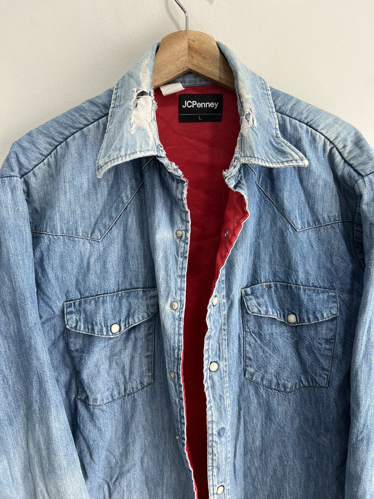 JCPenney Vtg 80s Jc Penney Thrashed Button Up Shirt denim pearl snap Size US L / EU 52-54 / 3 - 3 Thumbnail
