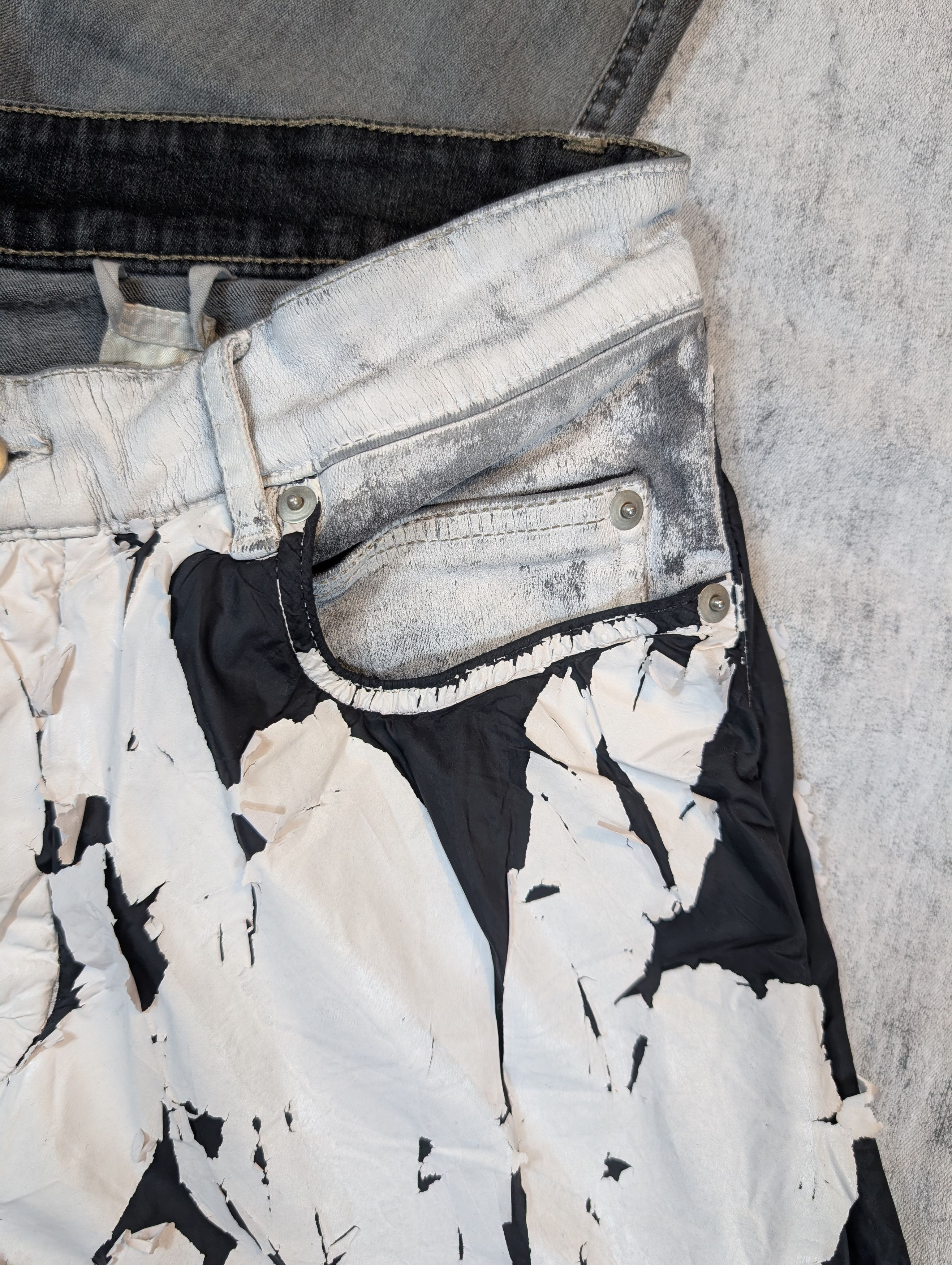 Rick Owens Rick Owens SS20 Tecuatl SAMPLE Coated Tyrone Collage Jeans Size US 31 - 3 Thumbnail