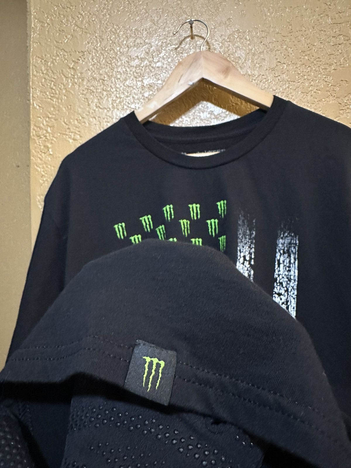 Vintage 🦠 crazy Vintage Monster Energy Flag tee shirt large Size US L / EU 52-54 / 3 - 3 Thumbnail