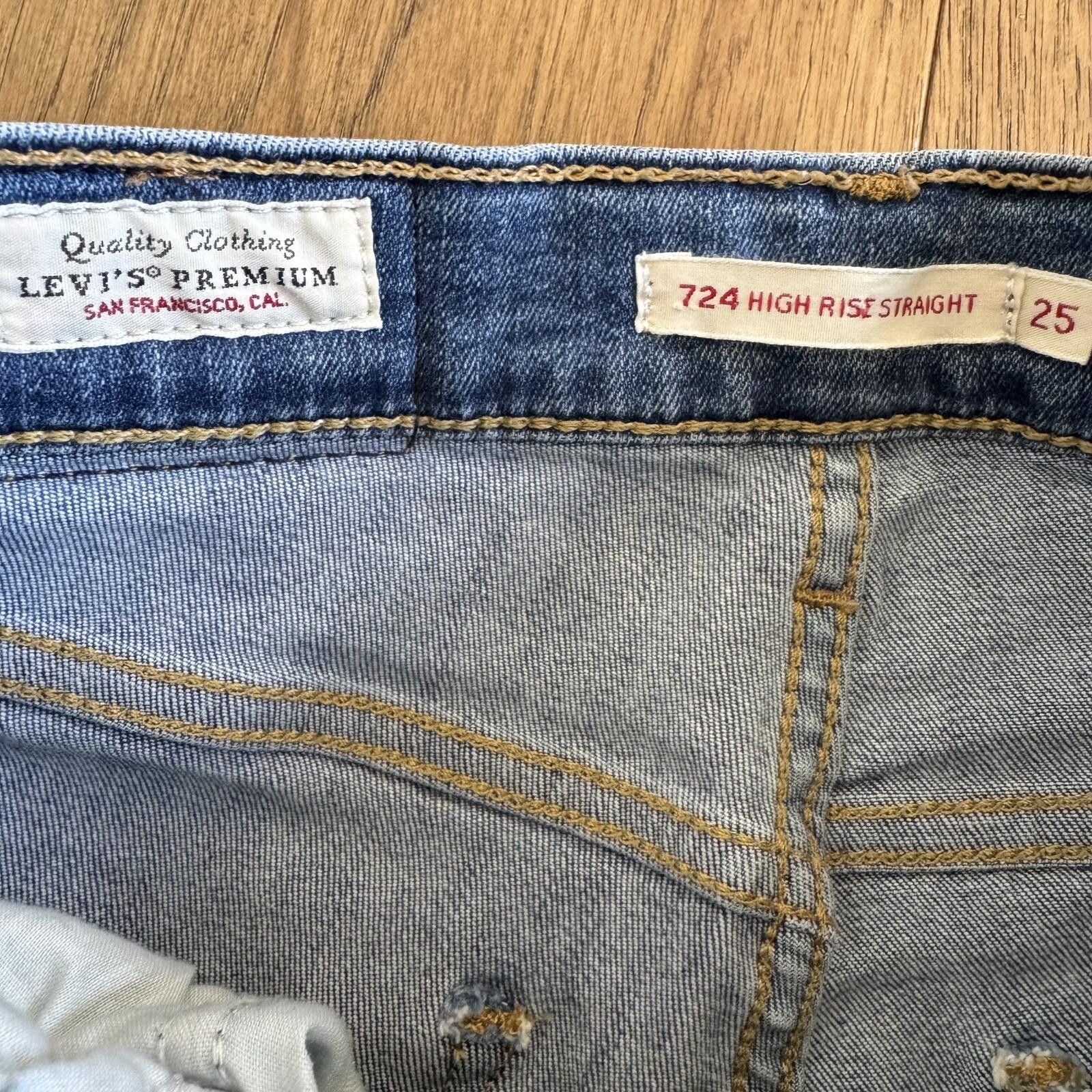 Levi's Levi's Premium 724 High Rise Straight Jeans Size 25 Size 25" / US 0 / IT 36 - 3 Thumbnail