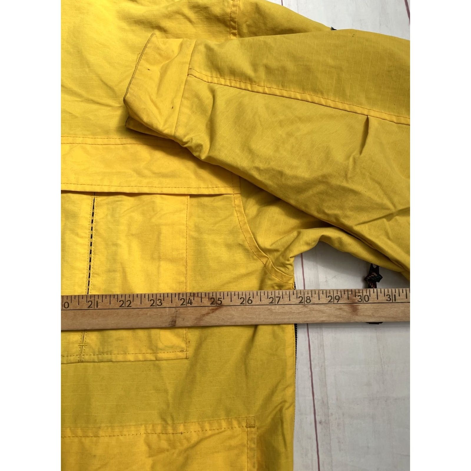 Tommy Hilfiger VINTAGE Tommy Hilfiger Outdoors Expedition Guide Jacket Parka 3M Yellow XL Mens 90s Windbreaker Nylon Zip Velcro Size US XL / EU 56 / 4 - 5 Thumbnail