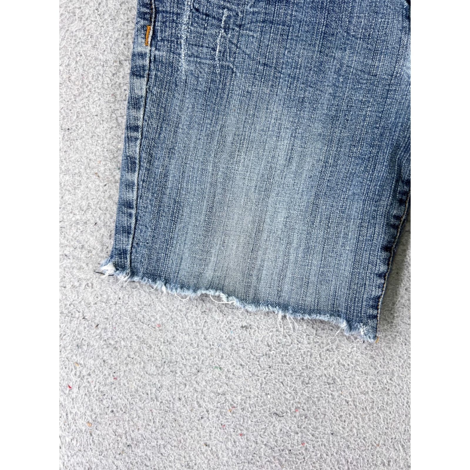 Forever 21 FOREVER 21 Shorts Womens 26 Blue Denim Jean Cutoff Low Rise Cotton Blend 26x6 Casual Beach Size 26" / US 2 / IT 38 - 3 Thumbnail
