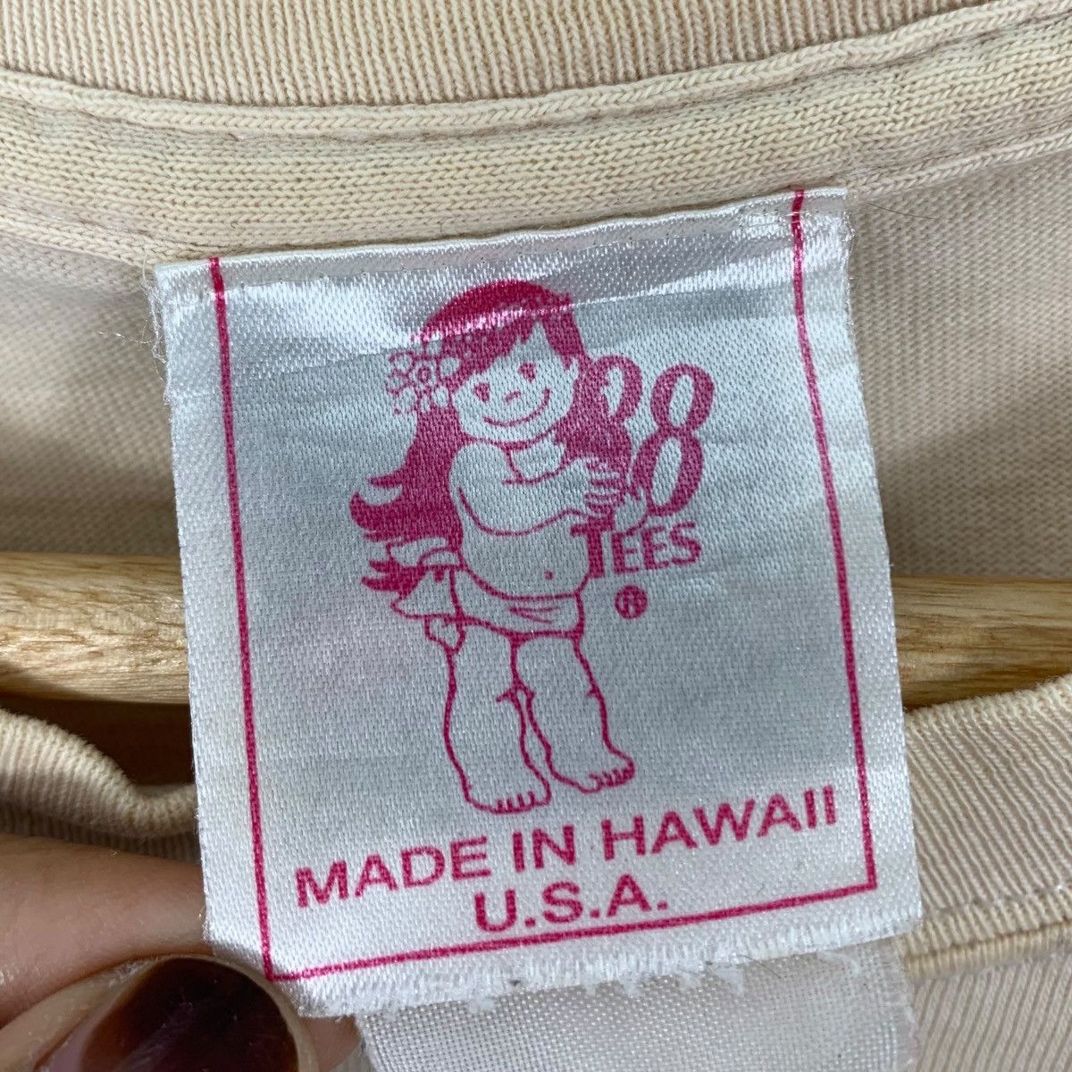 Vintage Vintage 88 TEES Hawai Skull Waikiki Surf Surfing Usa Shirt Size US S / EU 44-46 / 1 - 5 Thumbnail