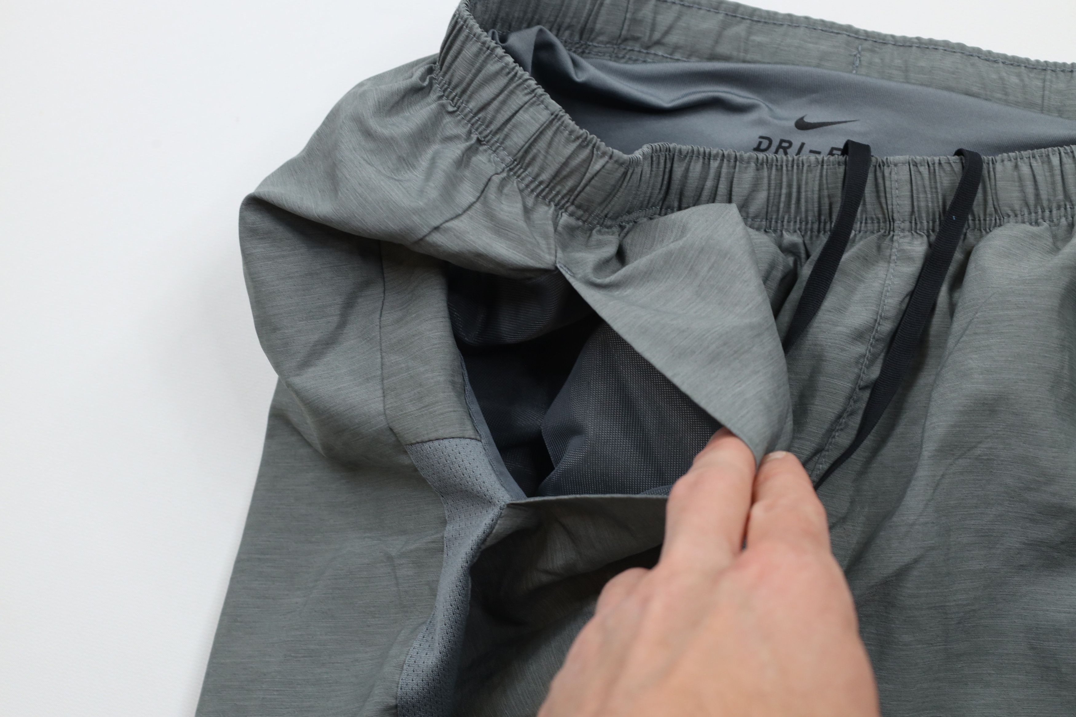 Nike × Vintage Nike Scott Mini Swoosh Reflective Above Knee Lined Shorts Size US 32 / EU 48 - 6 Thumbnail