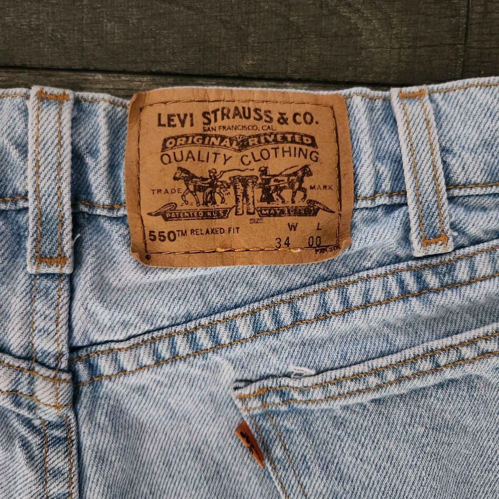 Levi's VINTAGE Levis 550 Relaxed Fit Orange Tab Shorts 34 Men Light Blue Bermuda 90s Jorts Mens Size US 34 / EU 50 - 7 Thumbnail