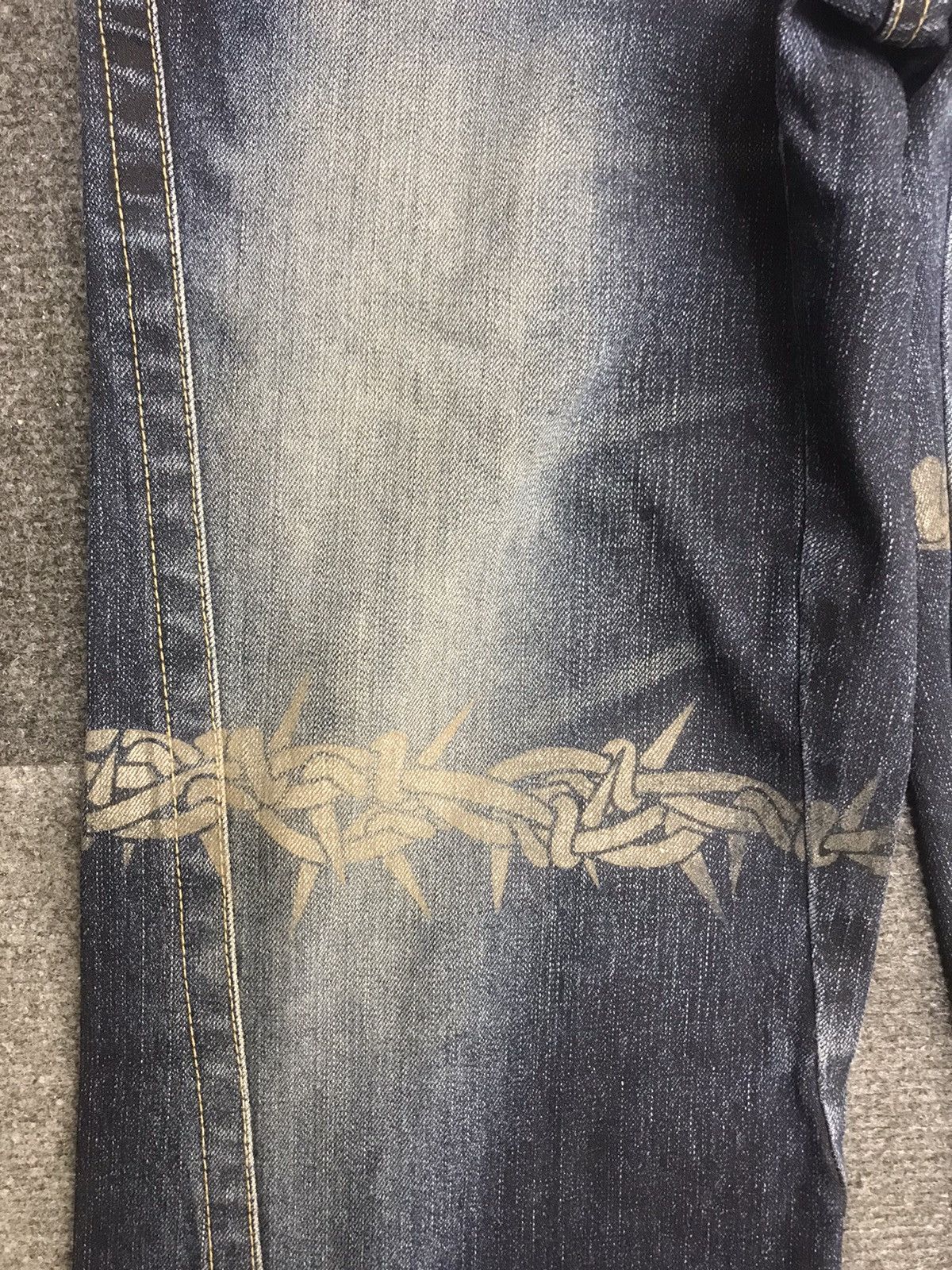 Japanese Brand FRAGILE Japan Barbed Wire Style Flare Bootcut Jeans Size 26" / US 2 / IT 38 - 9 Thumbnail