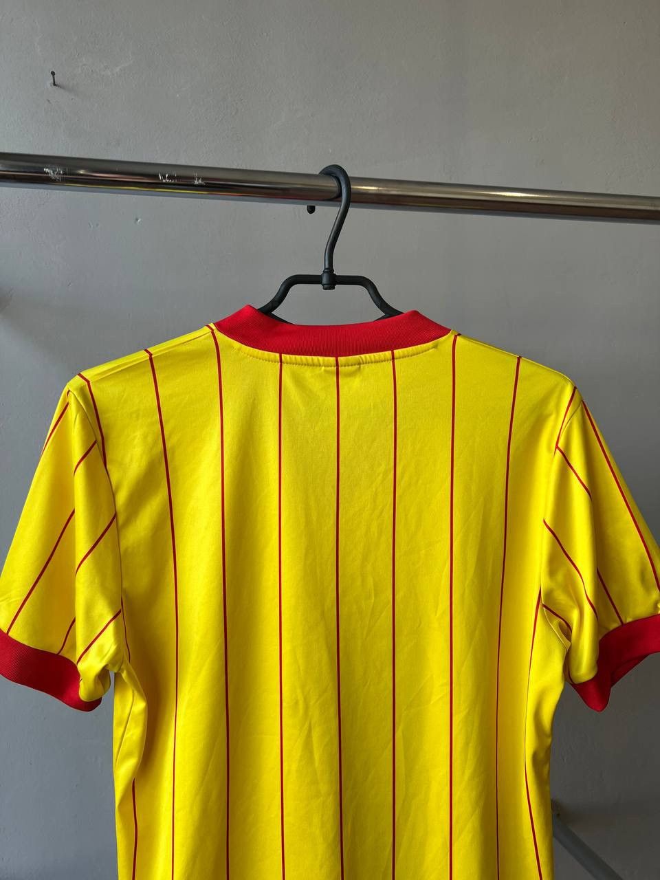 Sports Specialties 1982 LIVERPOOL FC RETRO REMAKE SOCCER JERSEY FOOTBALL SHIRT Size US S / EU 44-46 / 1 - 8 Thumbnail