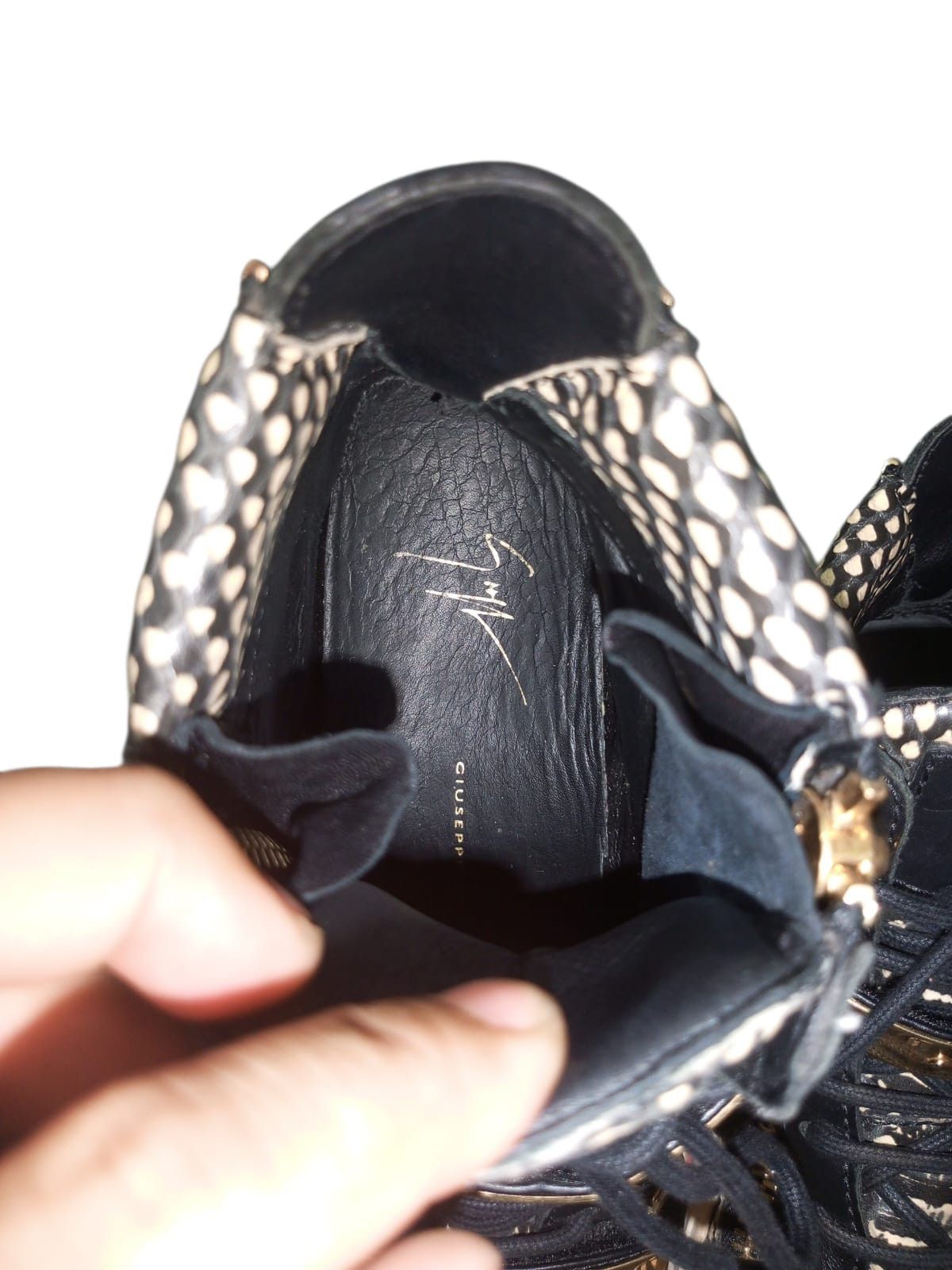 Giuseppe Zanotti Giuseppe zanotti snakes skin high top sneakers Size US 5 / IT 35 - 6 Thumbnail
