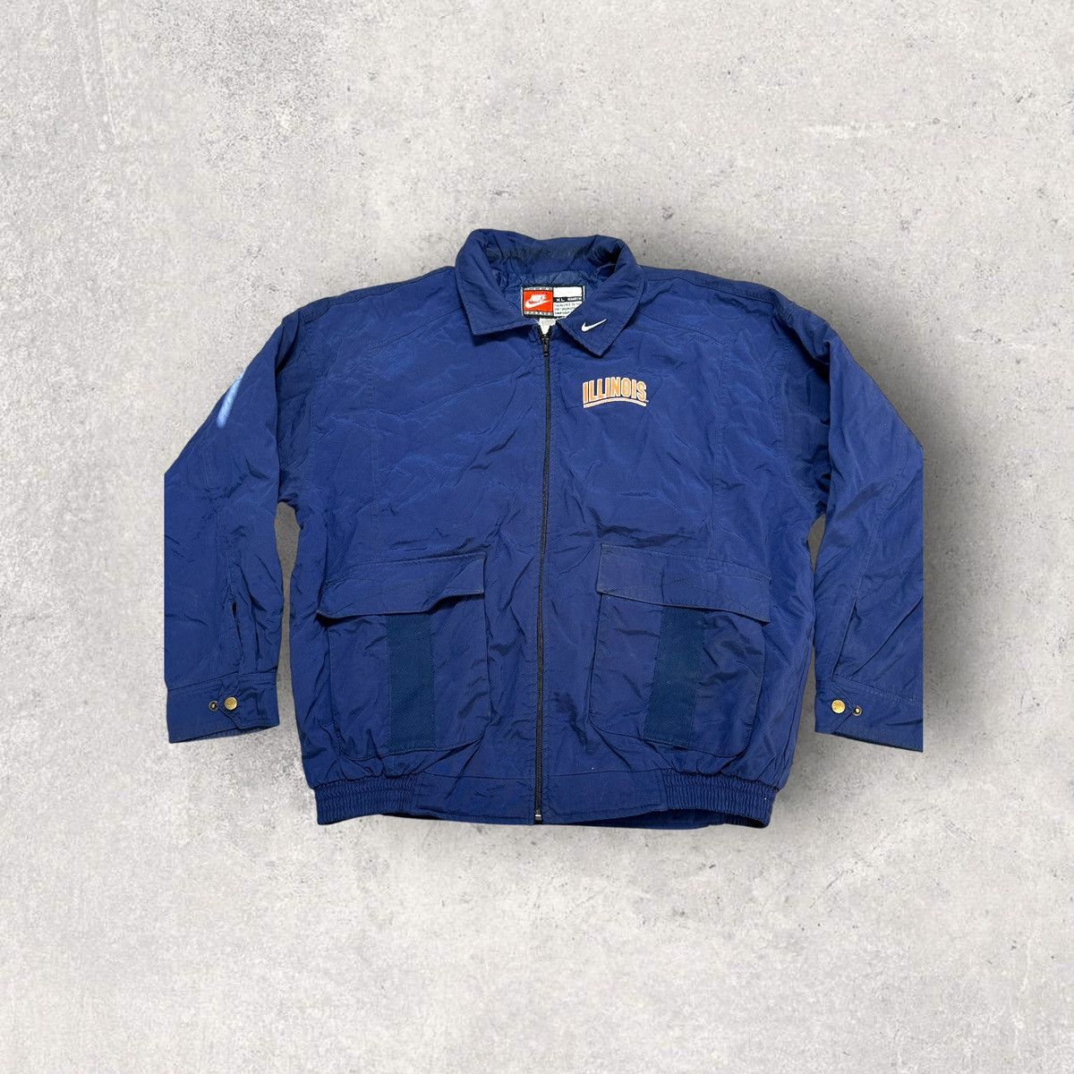NCAA × Nike × Vintage Vintage Illinois Fighting Illini jacket Size US XL / EU 56 / 4 - 1 Thumbnail