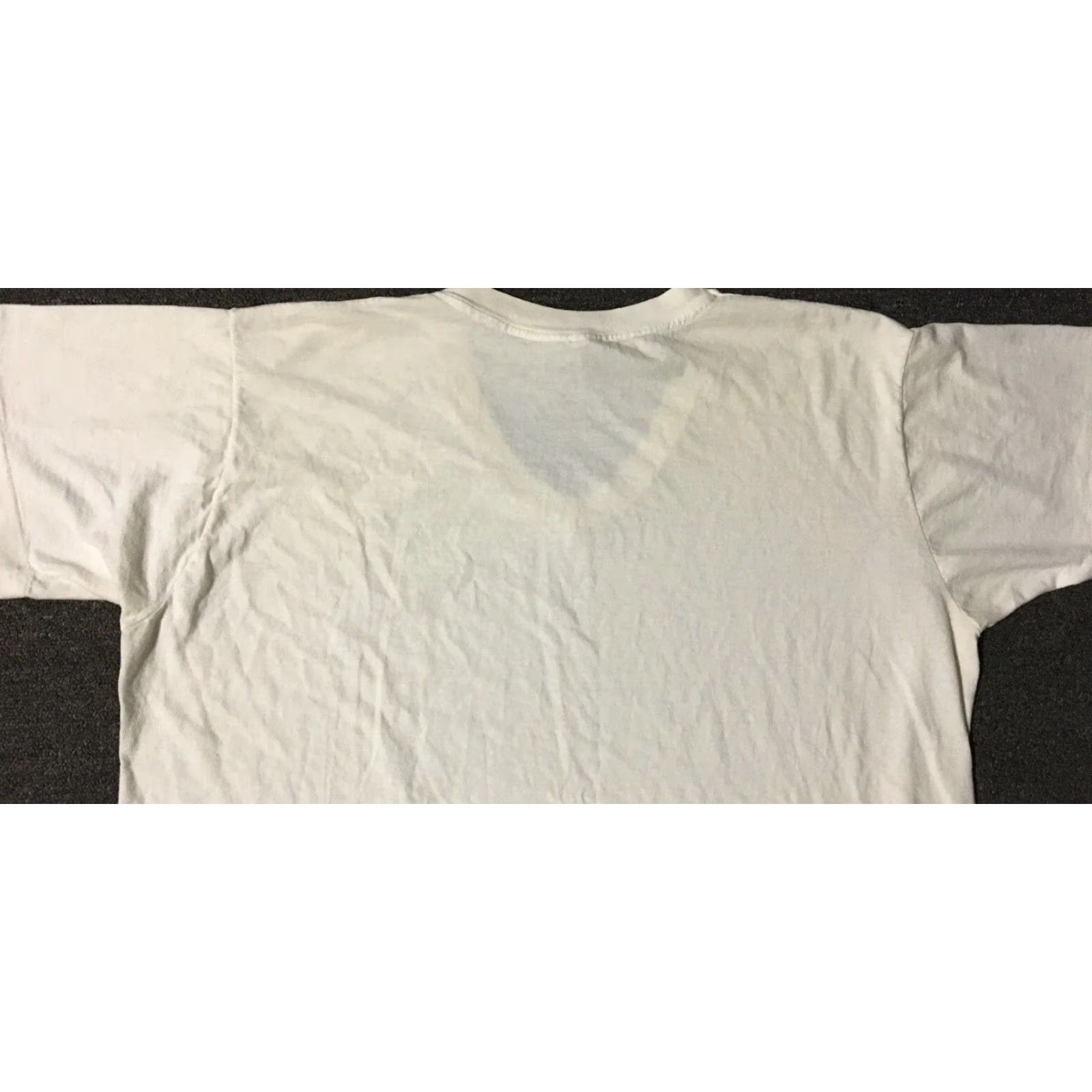 Fruit Of The Loom VINTAGE Fruit of the Loom FOTL 80s 90s Faded V Neck Shirt 2XL White Short Sleeve Pocket Mens T-Shirt Grunge Surf Biker USA USA Size US XXL / EU 58 / 5 - 7 Thumbnail