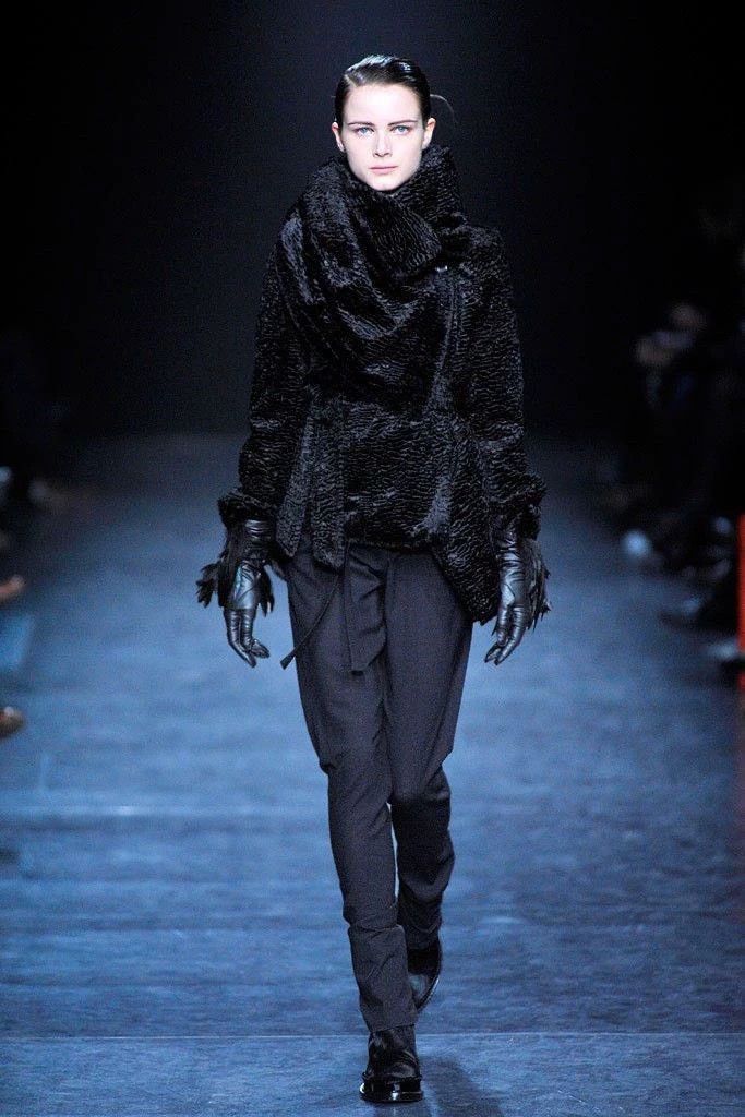Ann Demeulemeester Ann demeulemeester 2010 Shape-shifting shawl jacket-2506 Size US M / EU 48-50 / 2 - 3 Thumbnail
