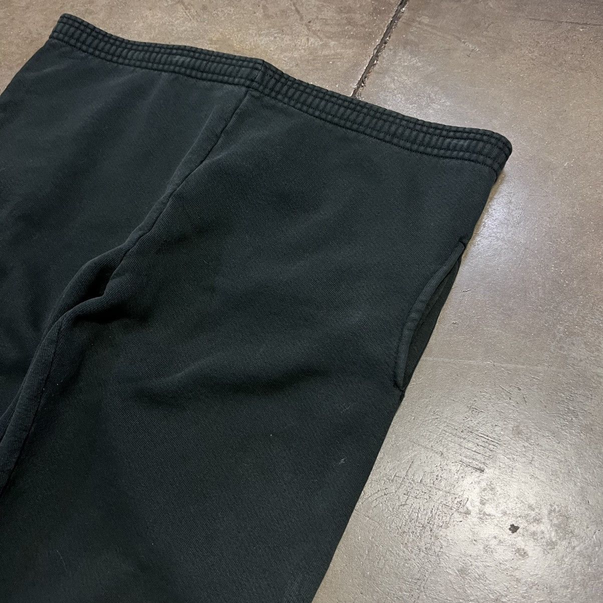 Russell Athletic × Vintage Vintage 90s Russell Athletic Pro Cotton Jogger Sweatpants Size US 40 / EU 56 - 3 Thumbnail