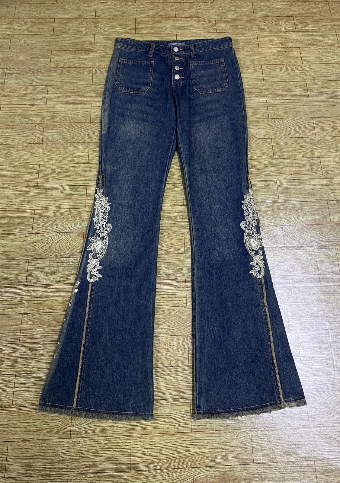 Le Grande Bleu (L.G.B.) Very Rare Vintage Brand Jouer Aux Eshecs Flared Jeans 1990s Size US 28 / EU 44 - 1 Thumbnail