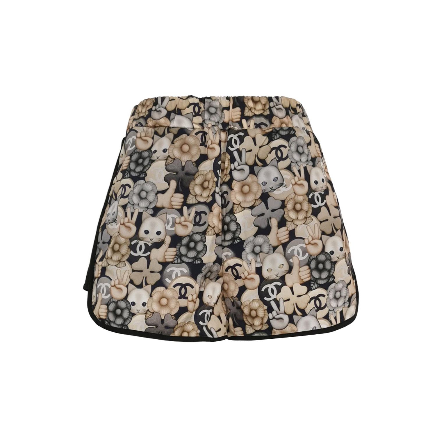 Chanel Chanel Women 36 Shorts Size 36" / US 14 / IT 50 - 1 Thumbnail