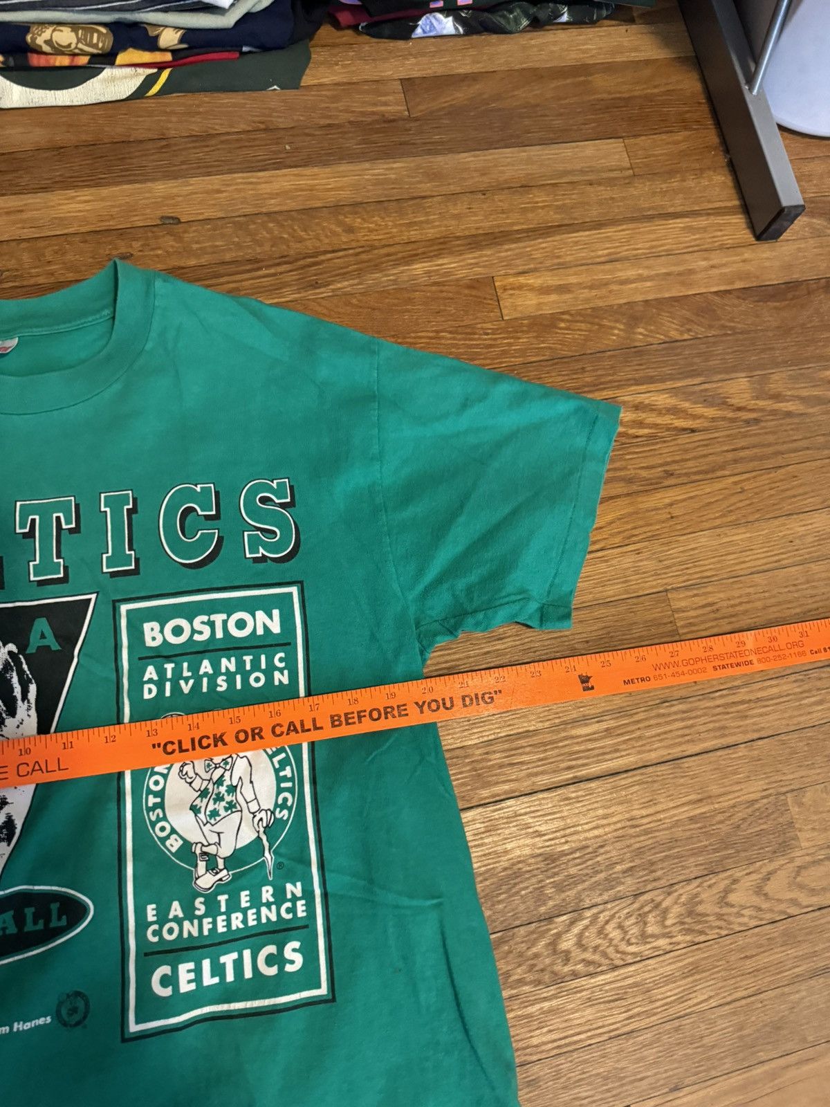 Hanes × Vintage Vintage Boston Celtics Shirt Size US L / EU 52-54 / 3 - 7 Thumbnail