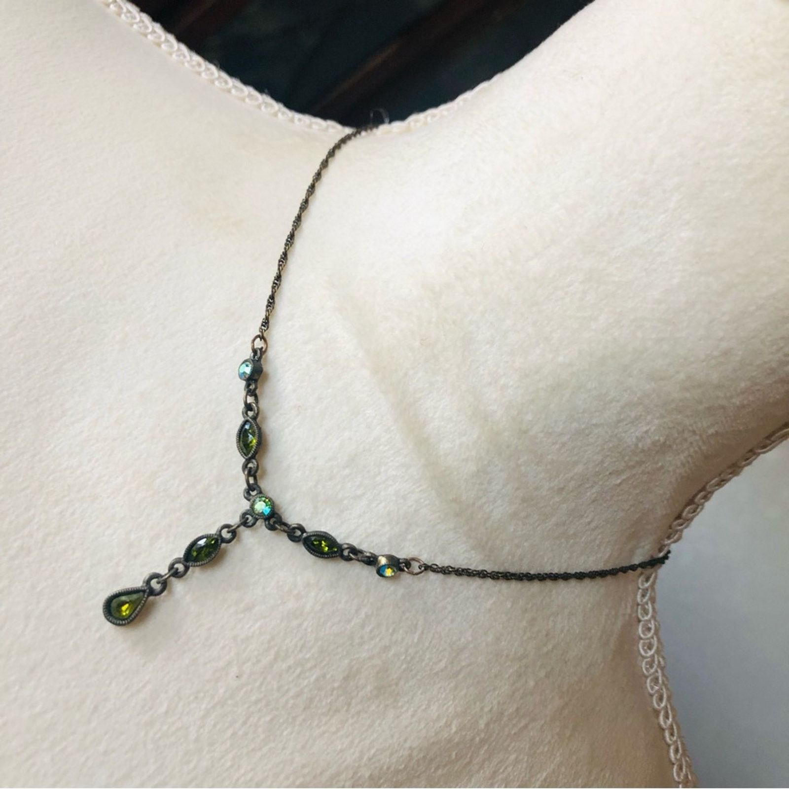 Vintage Vintage 1928 green tone aurora borealis crystal necklace Size ONE SIZE - 1 Thumbnail