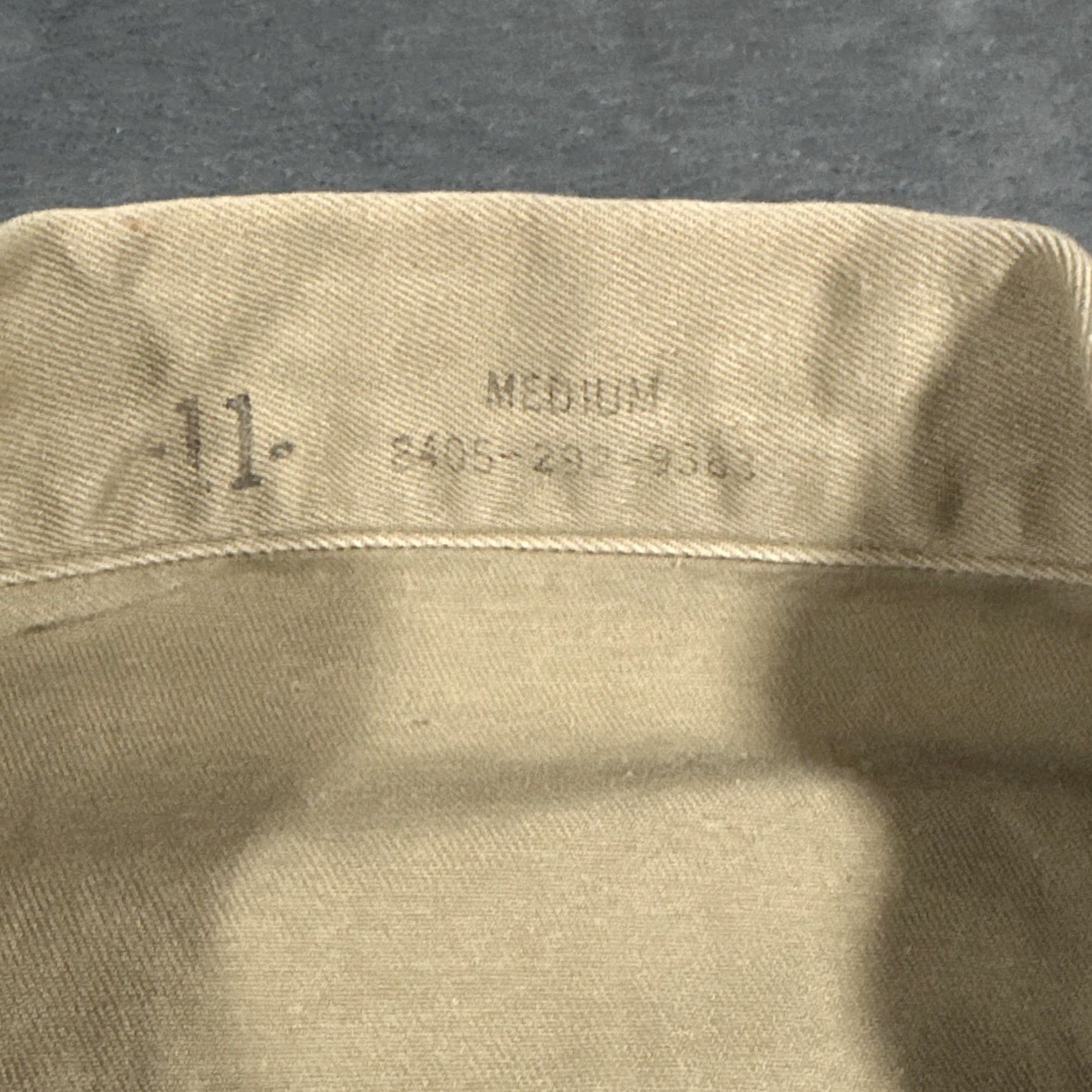 Vintage VINTAGE US ARMY Shirt Mens Khaki Stencil Utility Field Specialist Patch 70s Mili Size US M / EU 48-50 / 2 - 4 Thumbnail
