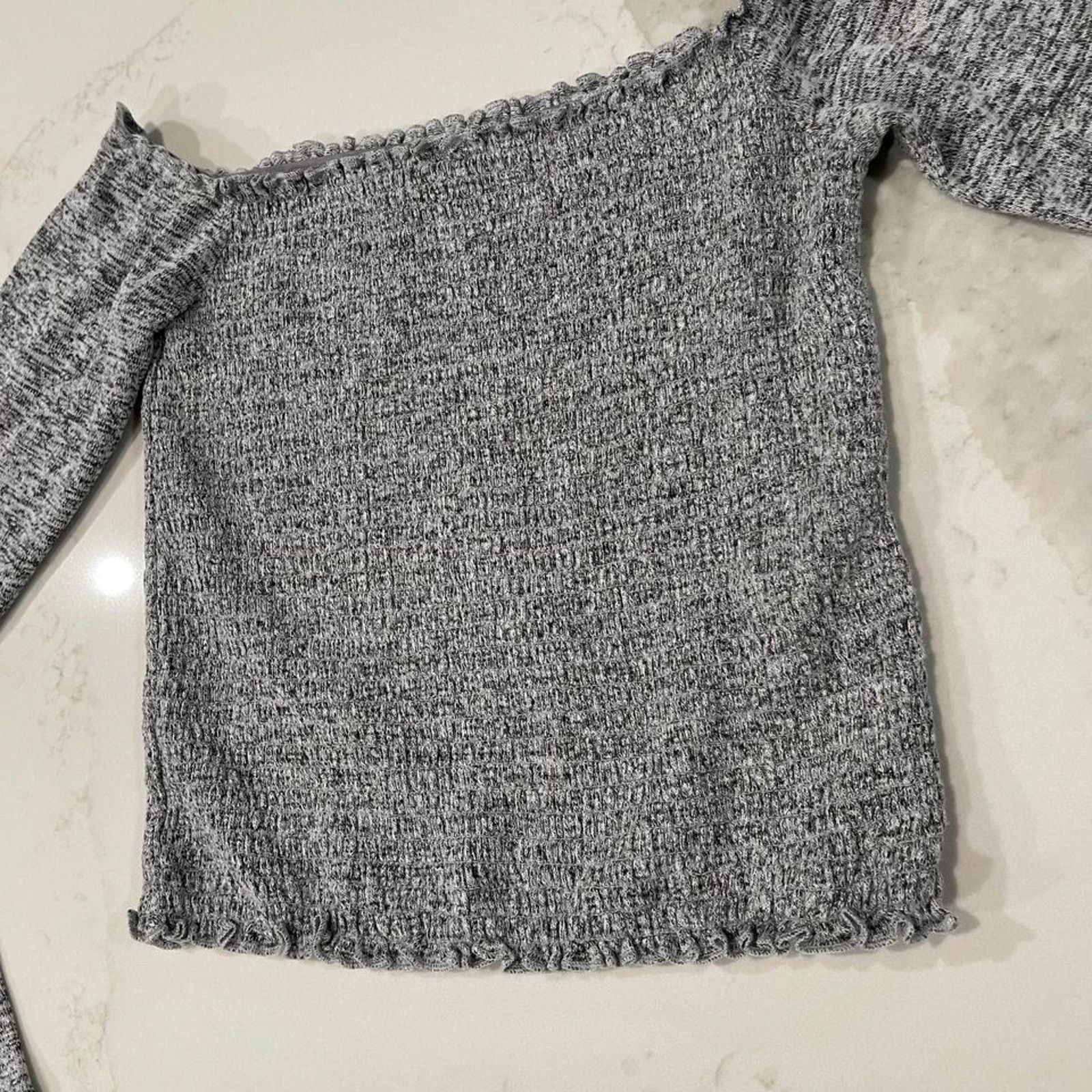 Hollister Hollister Smocked Ribbed Off Shoulder Crop Shirt Women Small Size S / US 4 / IT 40 - 2 Thumbnail