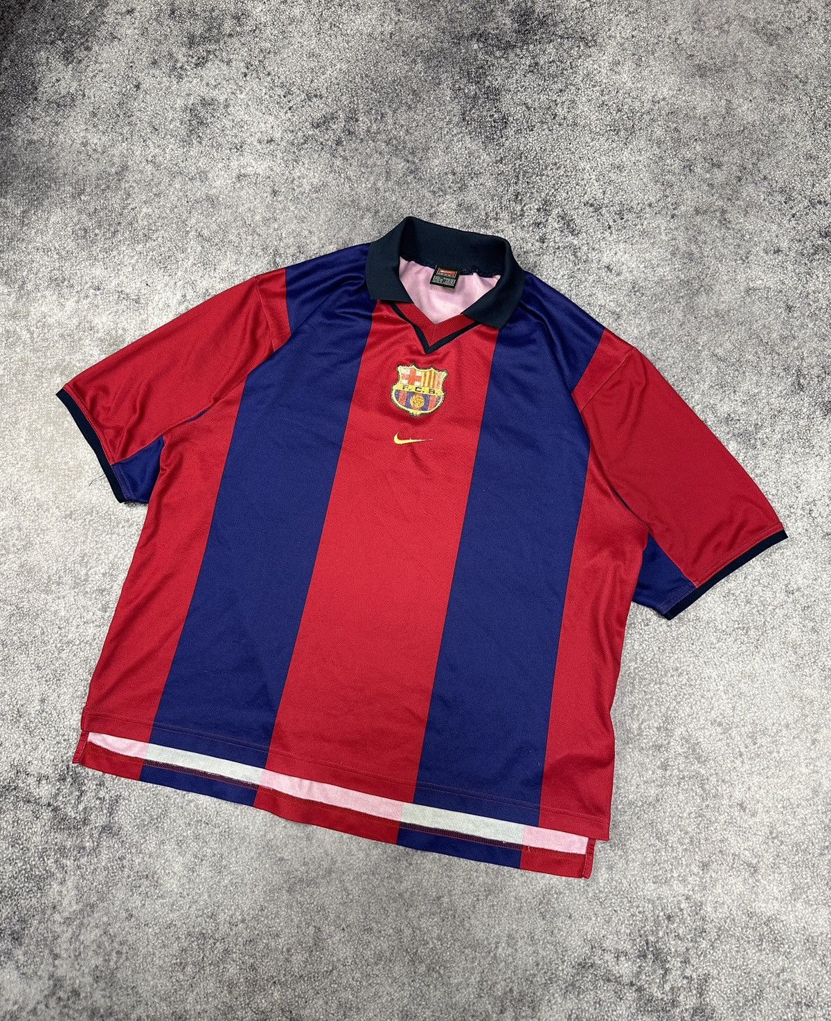Nike × Vintage Y2K Vintage Nike Barcelona Soccer Jersey Blokecore Style VTg Size US L / EU 52-54 / 3 - 1 Thumbnail