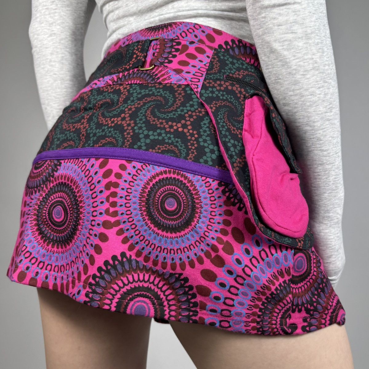 Japanese Brand Vintage Y2K Japanese Retro Hippie Sexy Style Mini Skirt Size 28" / US 6 / IT 42 - 2 Thumbnail