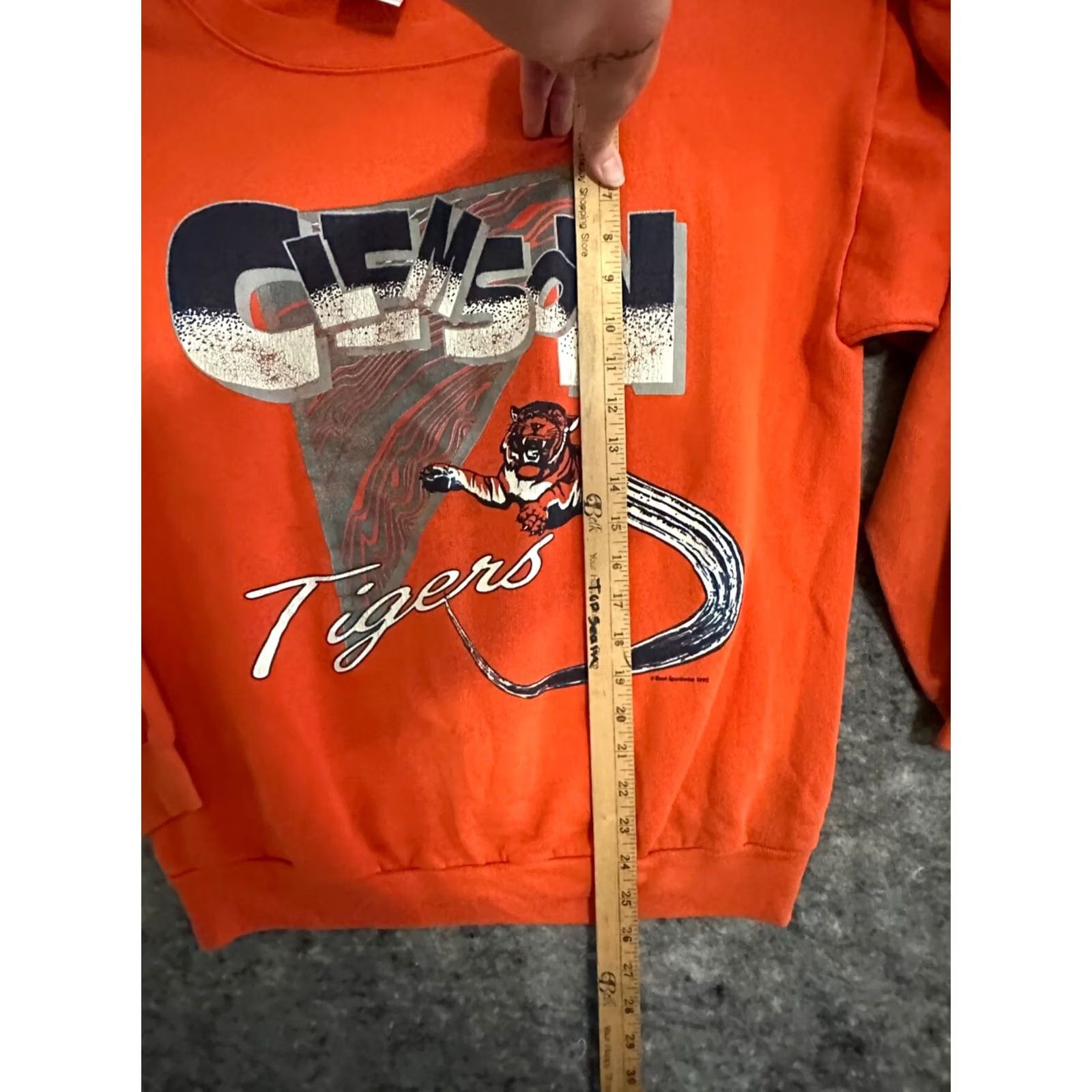 Tultex VINTAGE Clemson University Sweatshirt Mens XL Orange 90s Tultex Made in USA College Football Pullover Crew Neck Long Sleeve Regular Size US XL / EU 56 / 4 - 4 Thumbnail