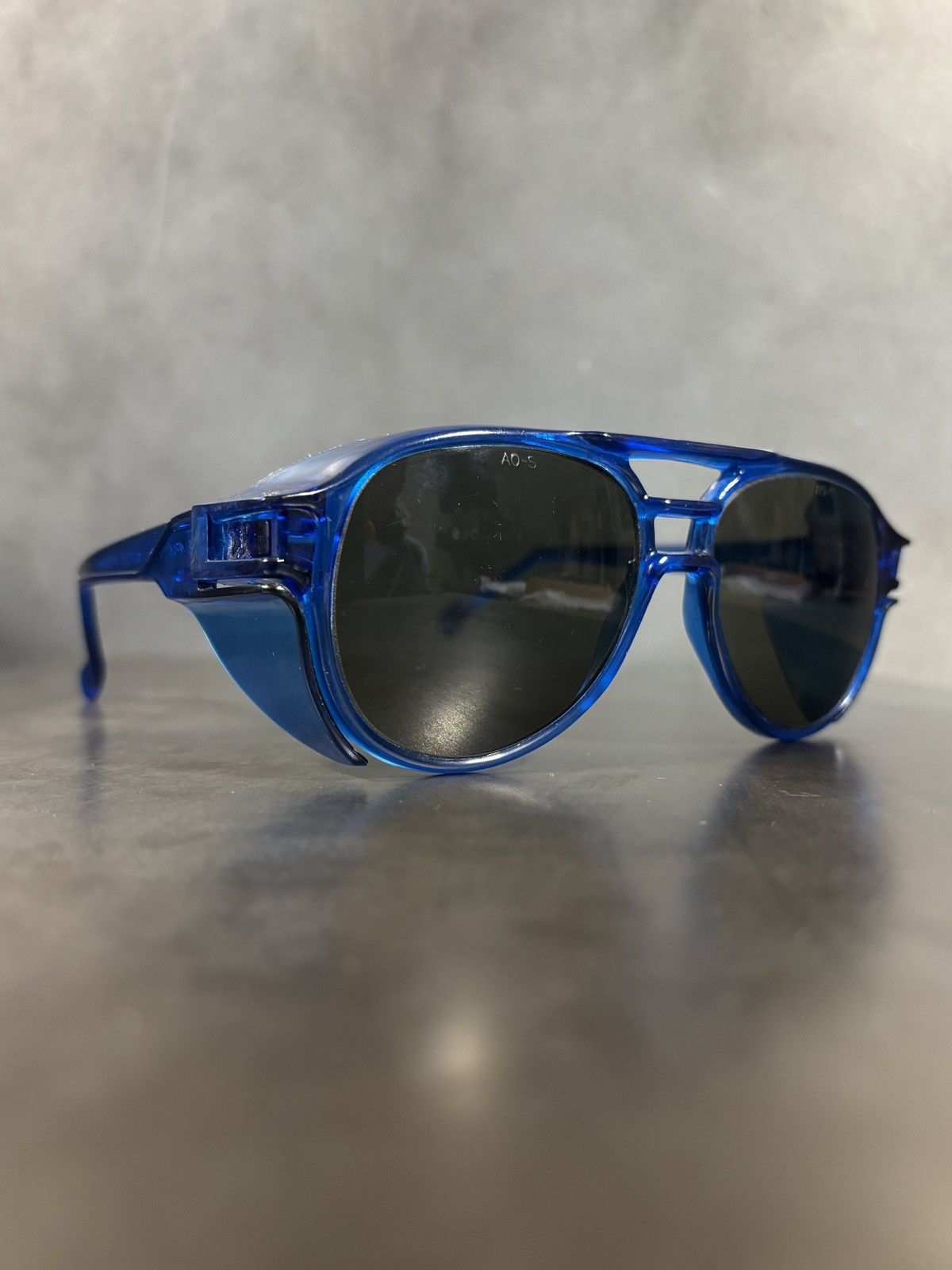 Vintage 1980s Vintage Sunglasses Safety Oversized Goop Aviator Blue Size ONE SIZE - 1 Thumbnail