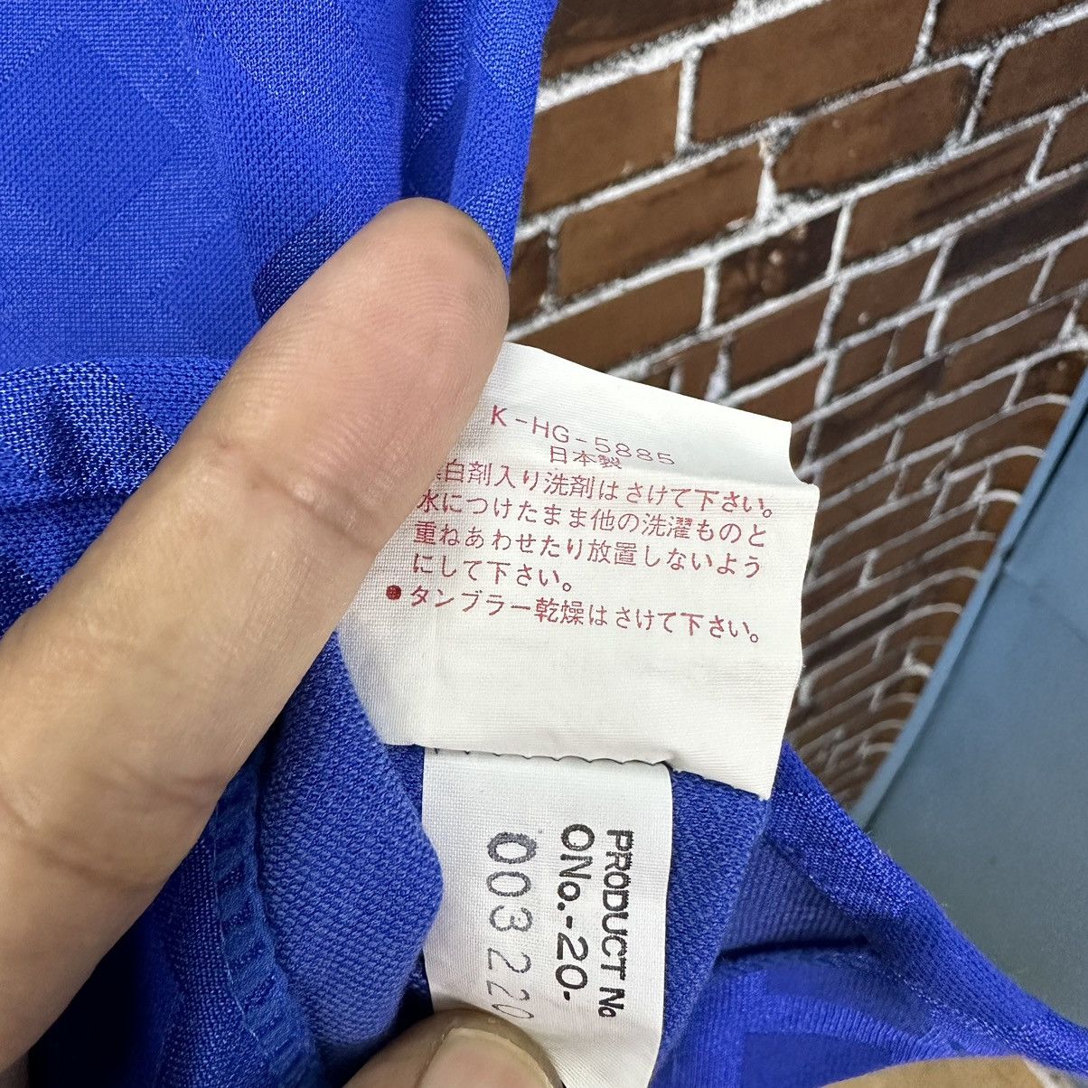 Asics 80s Asics Onitsuka Tiger Logo Vintage Jersey A821 Size US M / EU 48-50 / 2 - 10 Thumbnail
