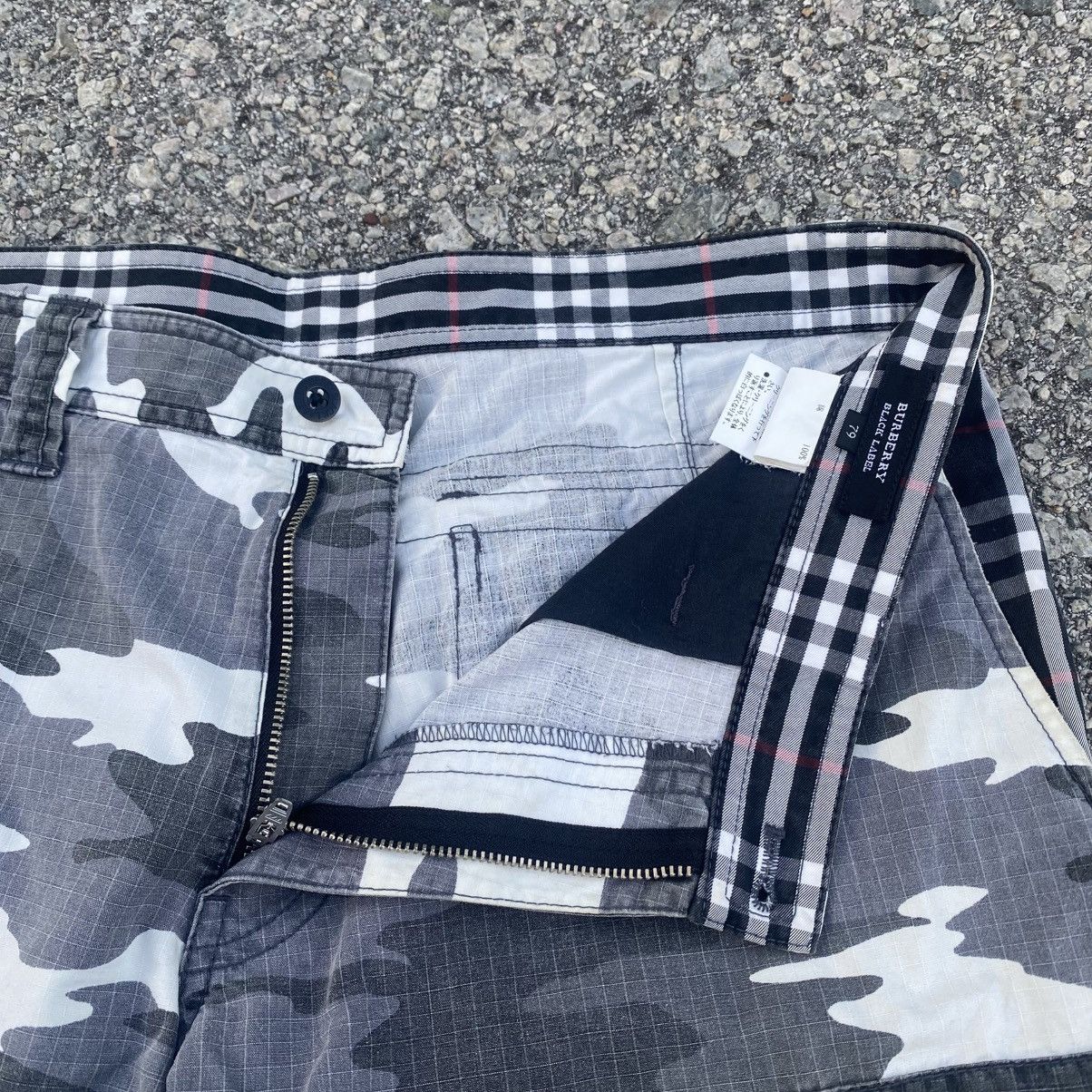 Burberry Rare Burberry Black Label Camo Short Size US 32 / EU 48 - 8 Thumbnail