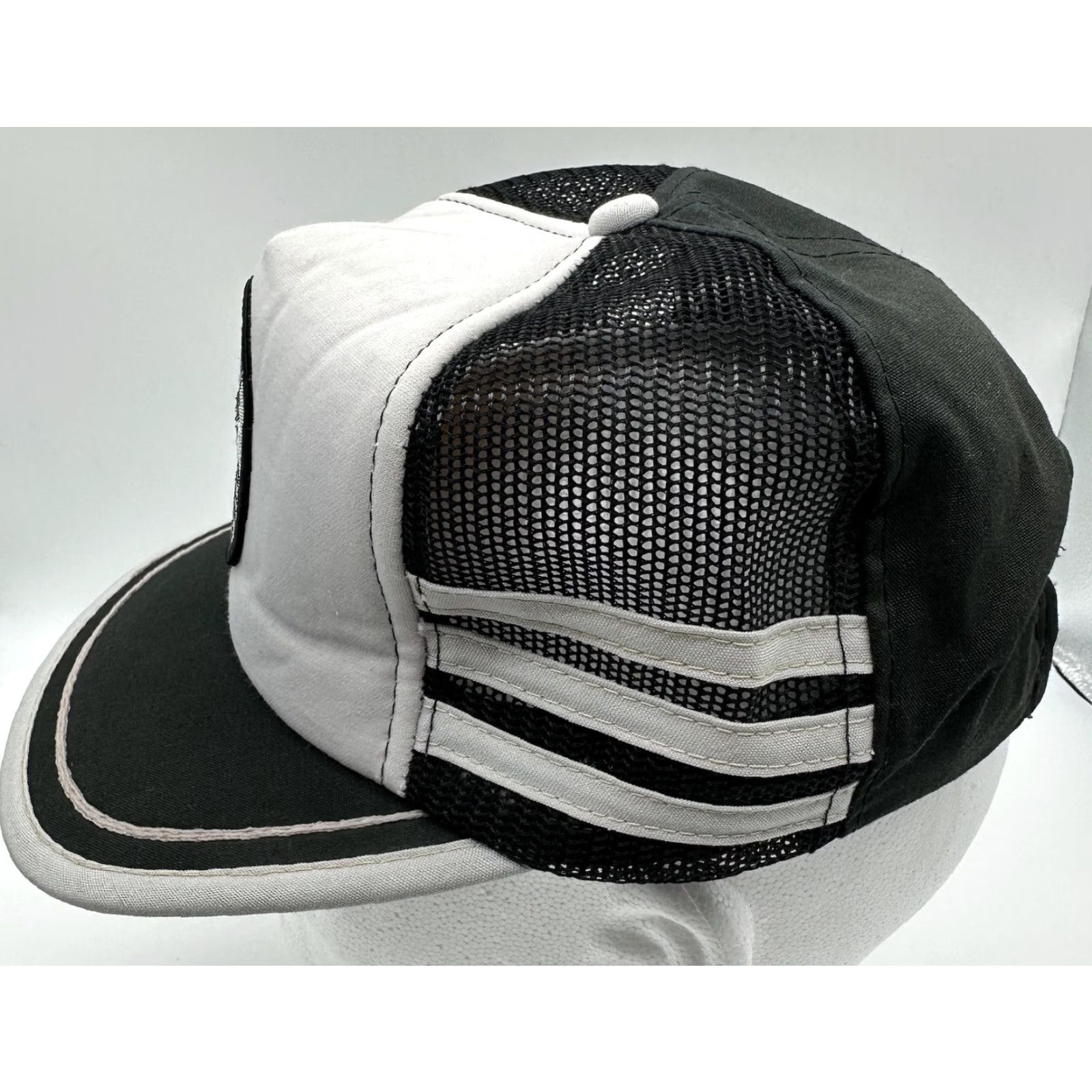 Vintage VINTAGE 3 STRIPE TRUCKER HAT TRUCK WYOMING Technical Institute Cap Eagle YoungAn Men One Size Gray USA Trucker Hat Mens Vintage Hats Size ONE SIZE - 6 Thumbnail