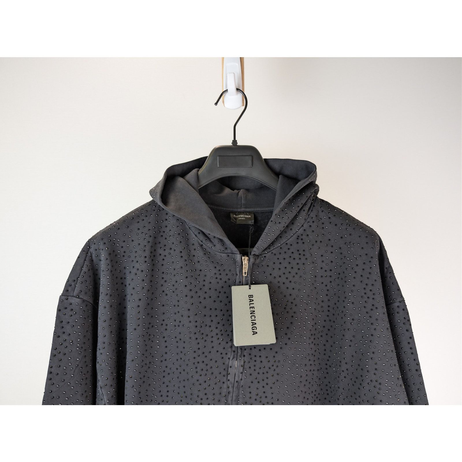 Balenciaga o1rshd1 Crystal-Embellished Small Zip-Up Hoodie Washed Black Size US M / EU 48-50 / 2 - 3 Thumbnail
