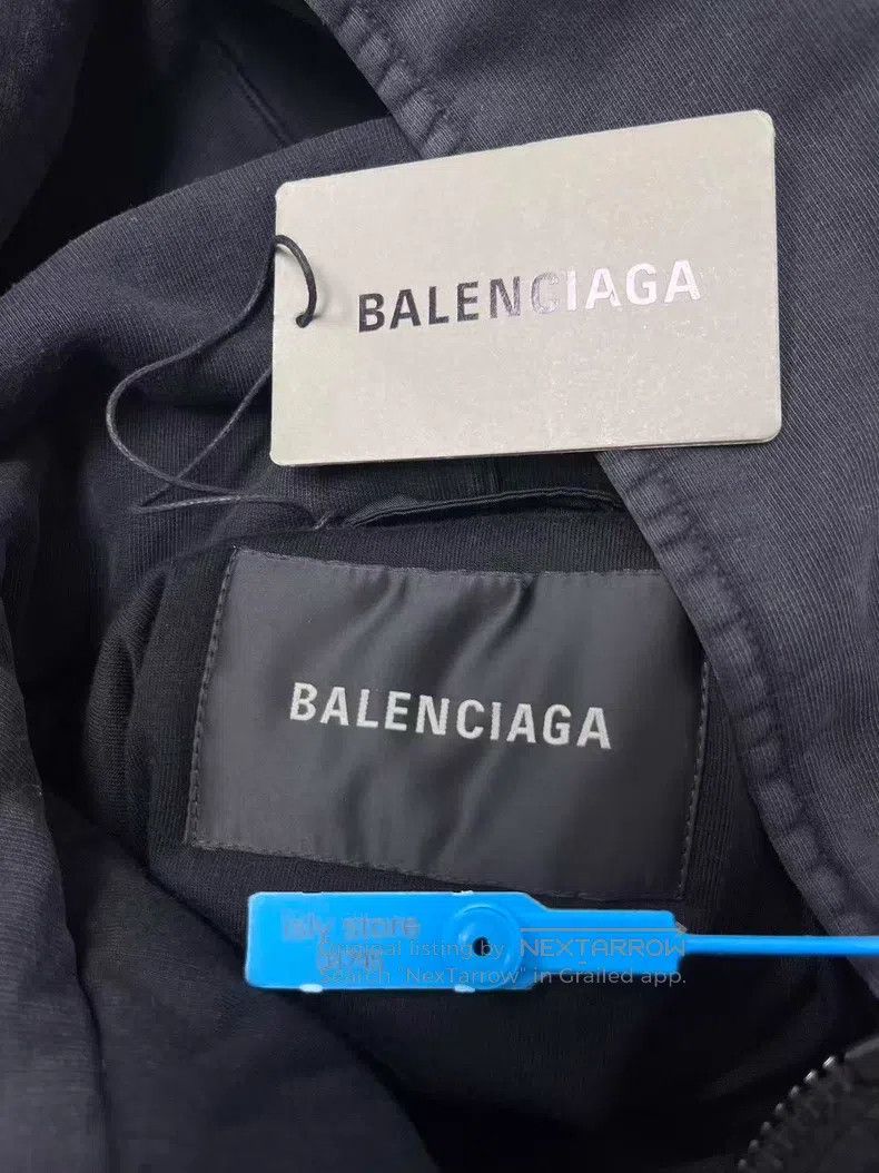 Balenciaga Balenciaga Logo Hooded Zipper Short Length Long Sleeve Jac Size L / US 10 / IT 46 - 4 Thumbnail